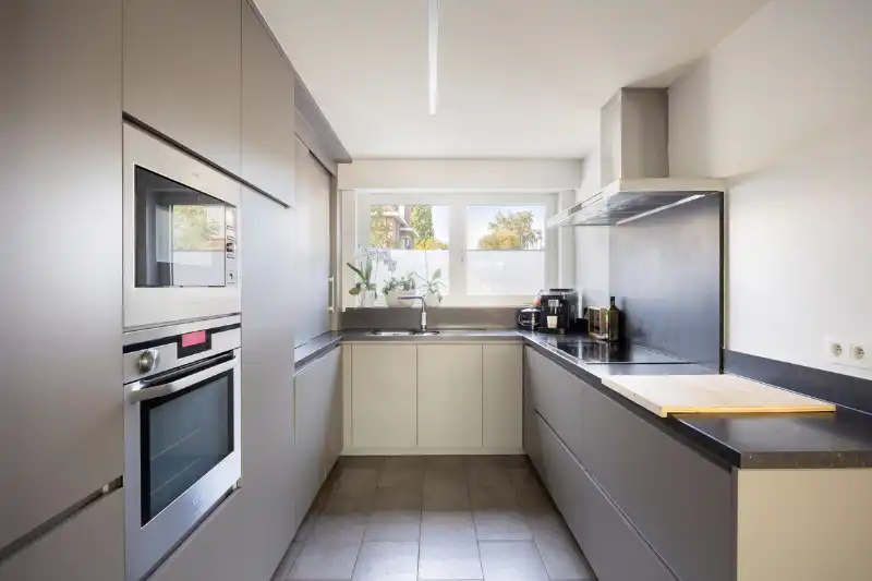 Stijlvolle woning met 4 slaapkamers , tuin, EPC A foto 11