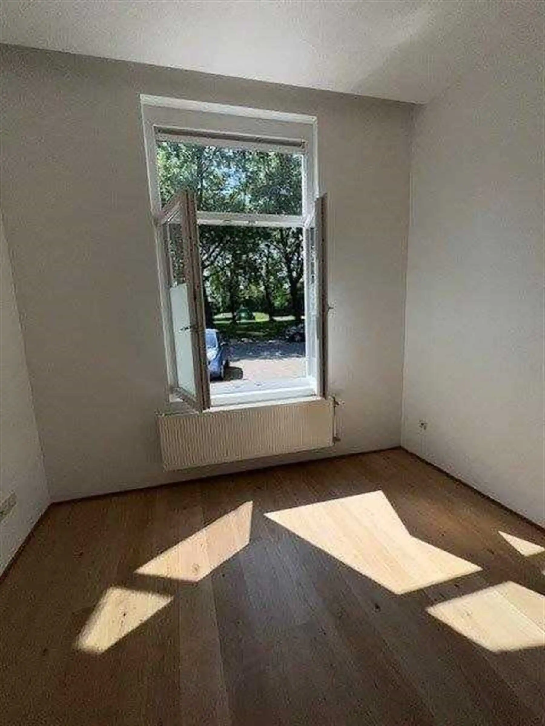 Woning met 3 verhuurde units en ruim magazijn met aparte toegang foto 7