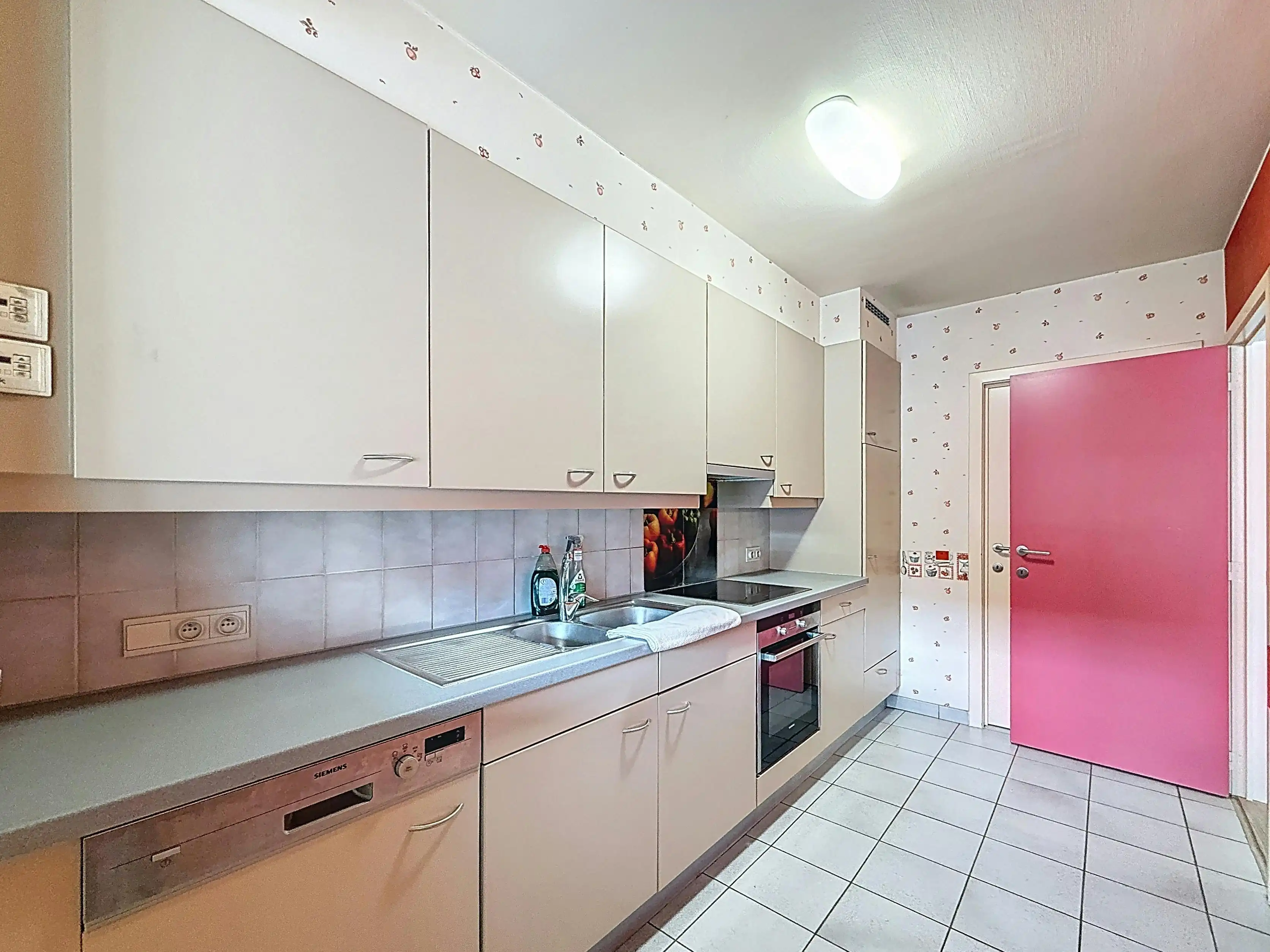 Appartement te koop in het centrum van Sint-Eloois-Vijve foto 5