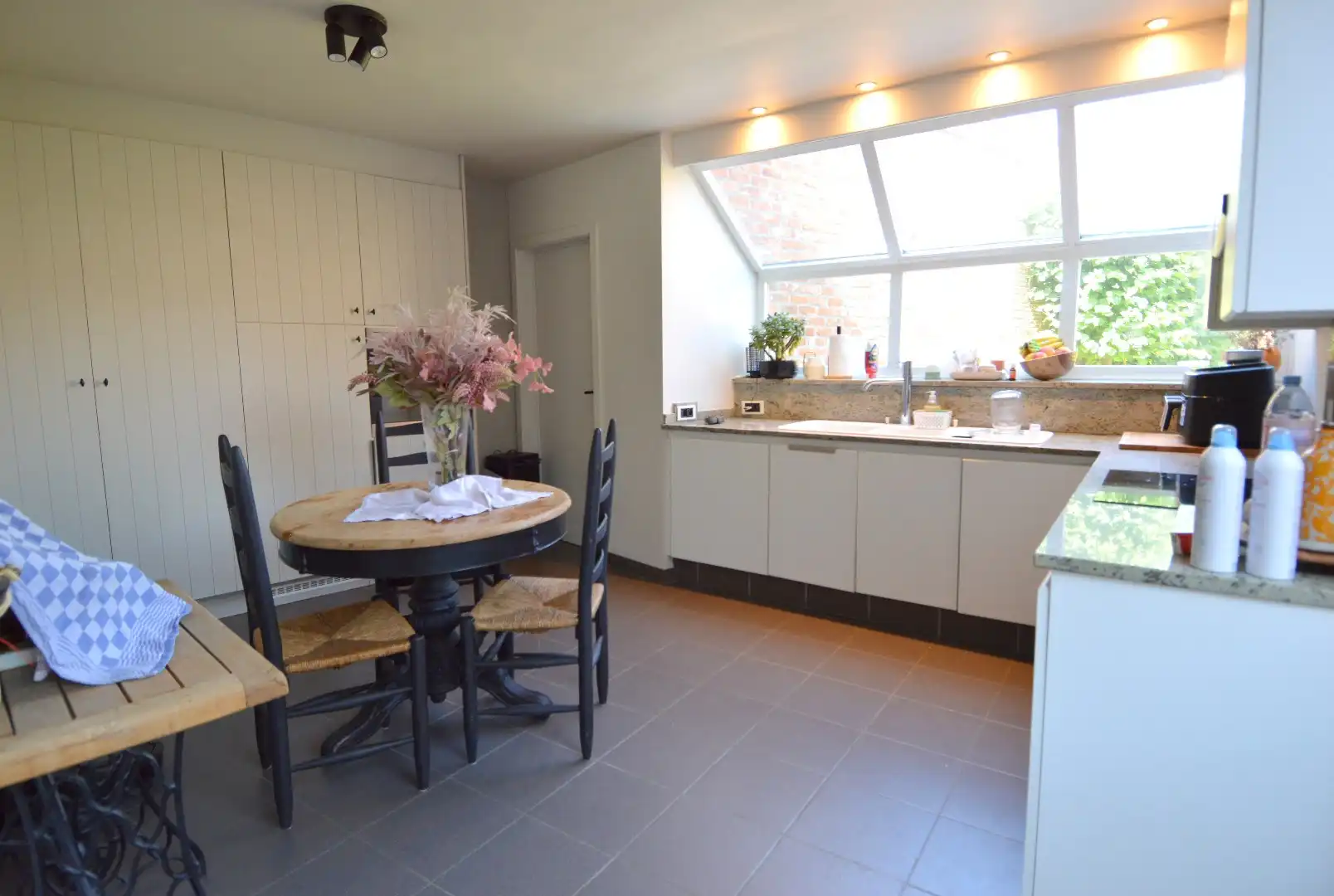 Gezellige woning met tuin, garage en 3 slaapkamers te Aalbeke  foto 7