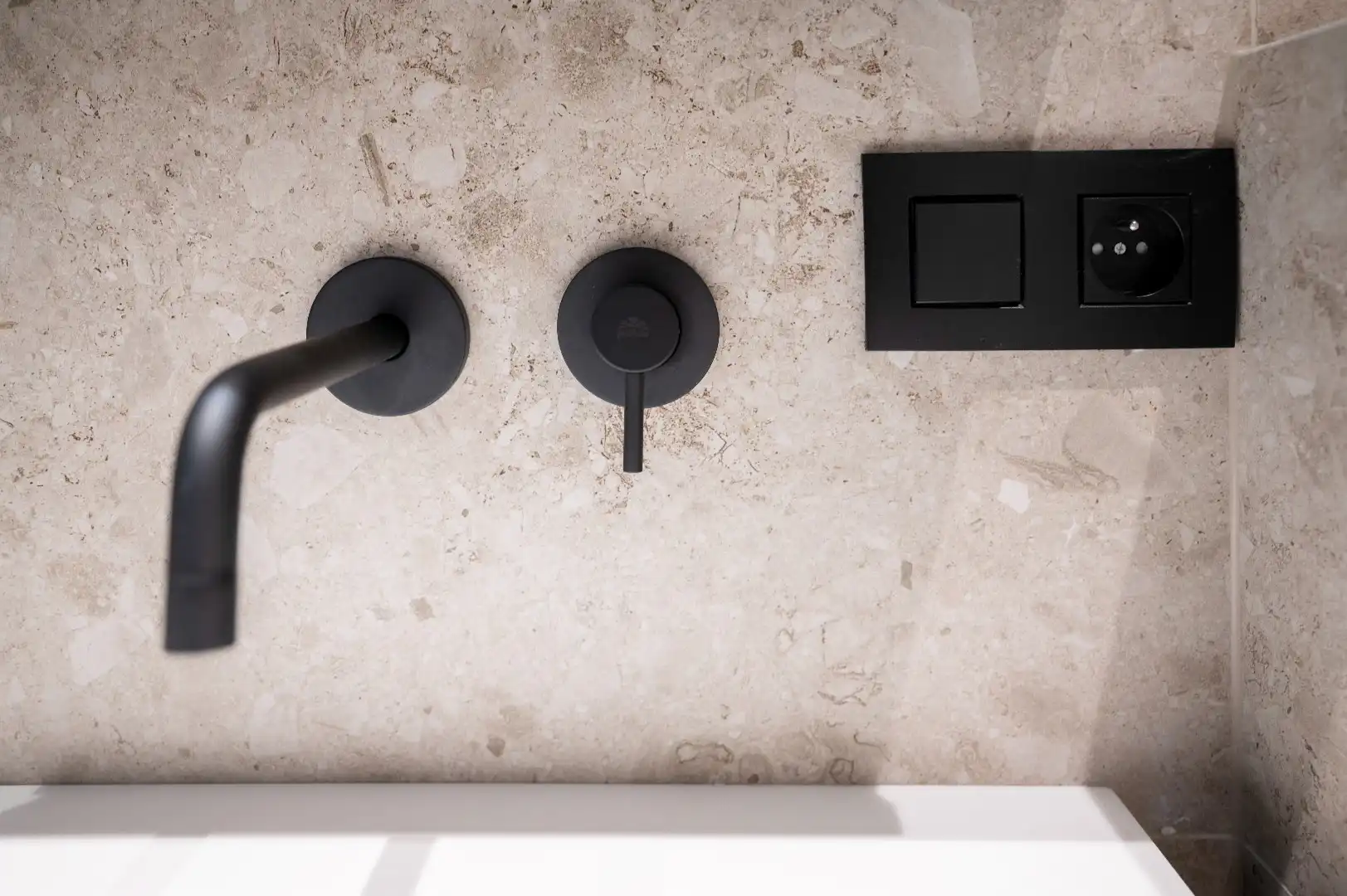 Luxe-appartement met privatief tuintje foto 11