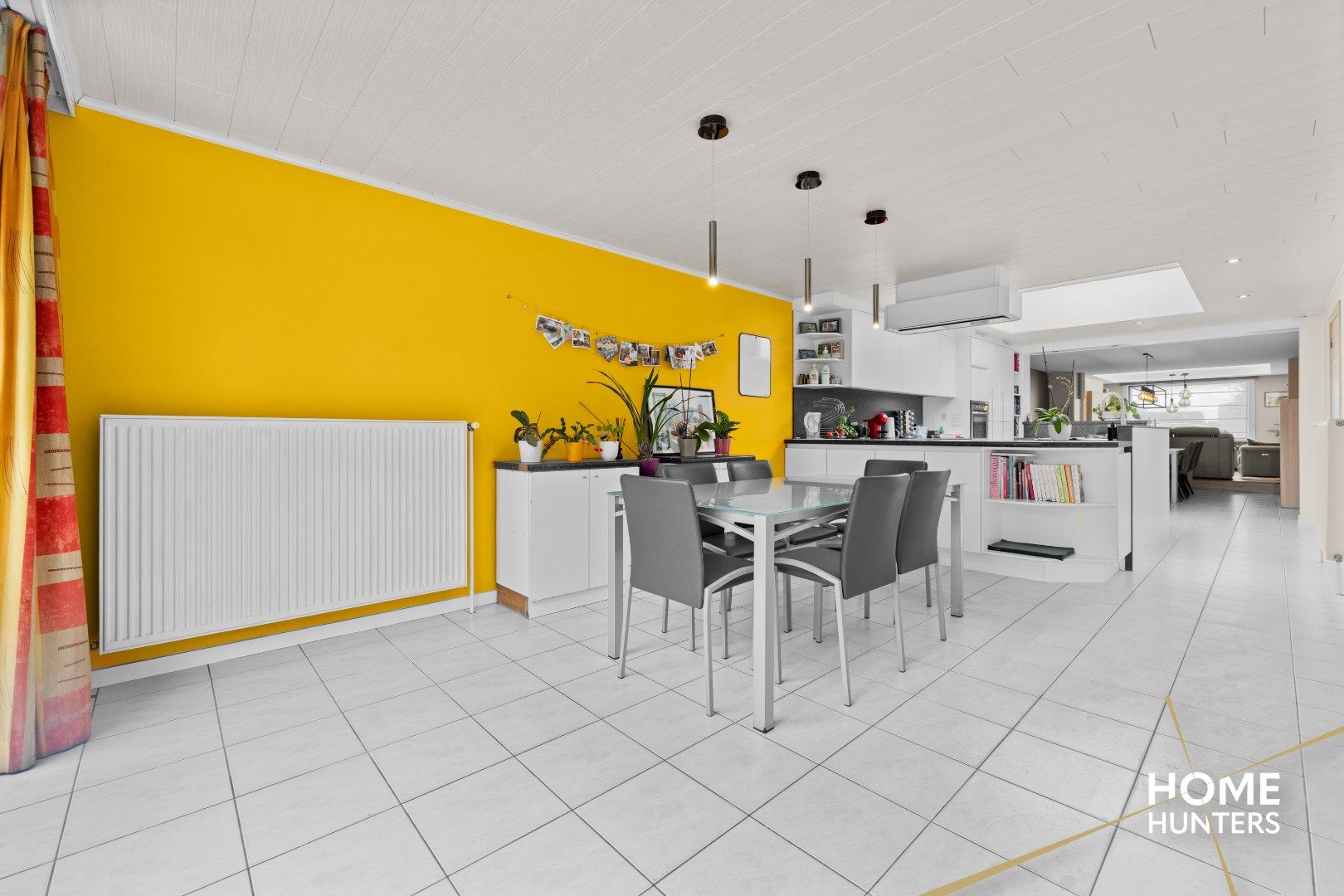 Instapklare, gerenoveerde woning op centrale ligging nabij centrum Roeselare! foto 6