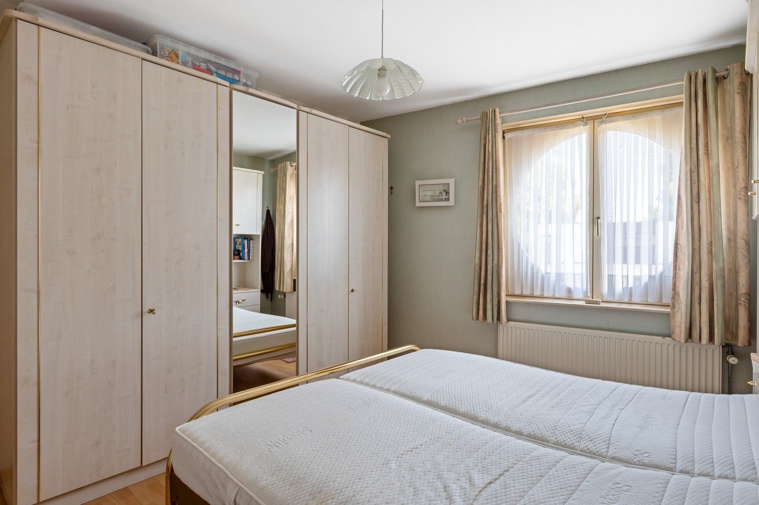 Ruim appartement met zeer ruime garage en terras in het centrum van Sint-Job-in-'t-Goor! foto 8