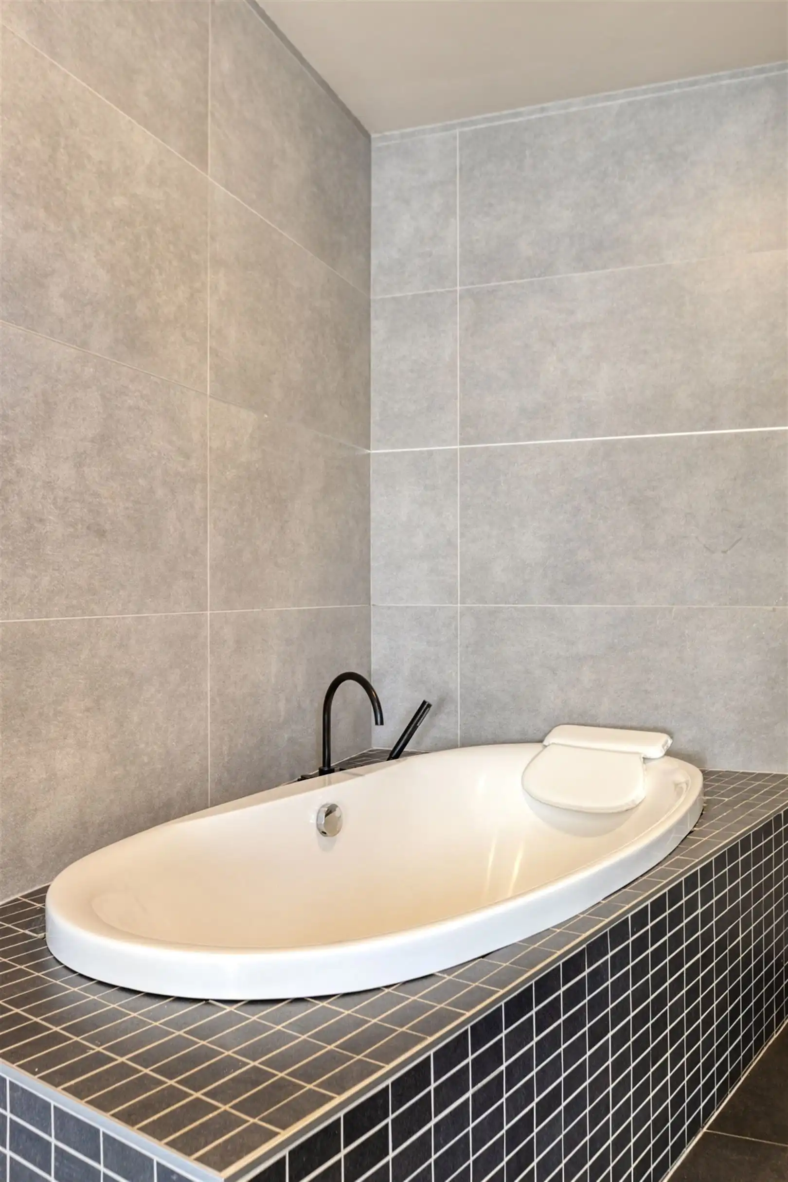 TE KOOP: Halfopen, lichtrijke gezinswoning met 3 slaapkamers in Houthalen-Helchteren! foto 18