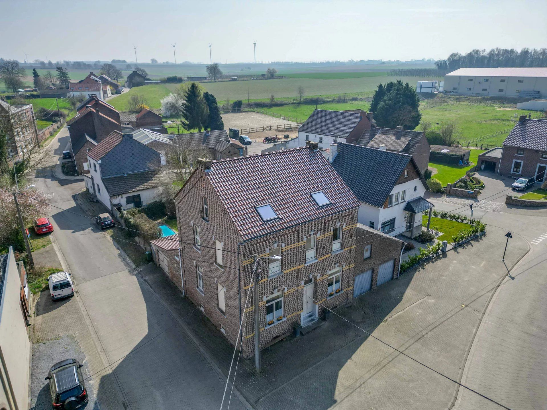 Karaktervolle woning met zwembad en ingerichte leefzolder foto 31