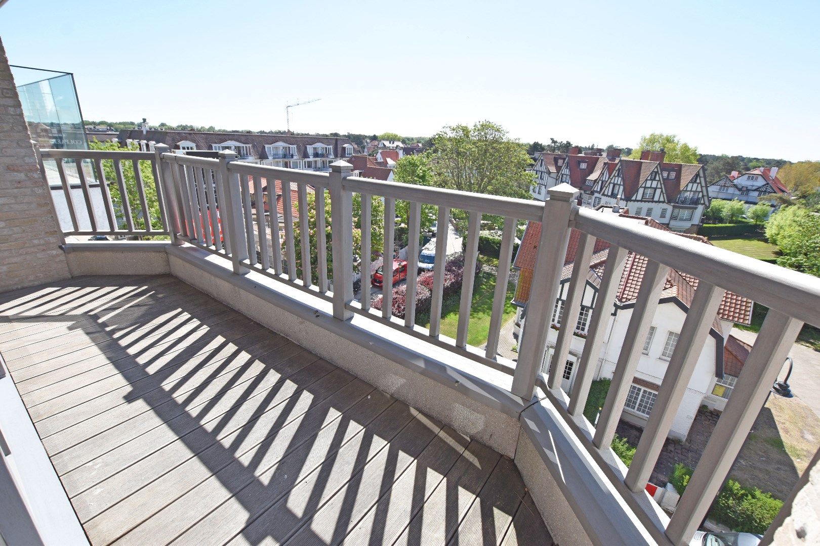 Mooi onderhouden appartement op de Kustlaan nabij het Albertplein foto 3
