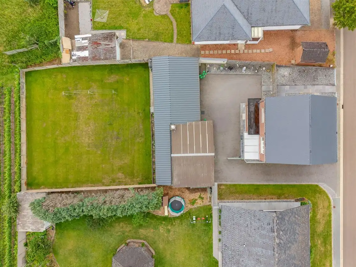 Charmante woning met grote tuin in het landelijke hart van Testelt foto 35