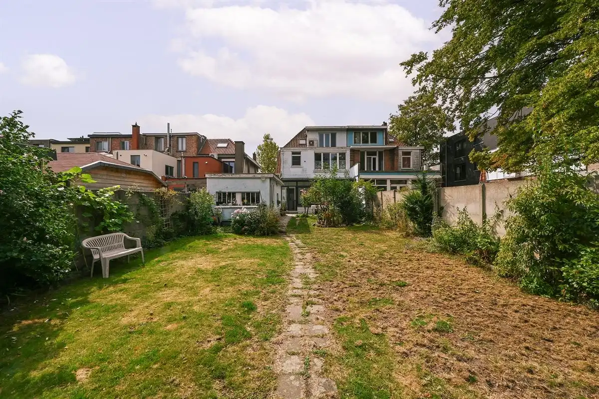 Ruime karaktervolle HOB met tuin en optioneel een achterliggend magazijn van 200m² op toplocatie foto 34