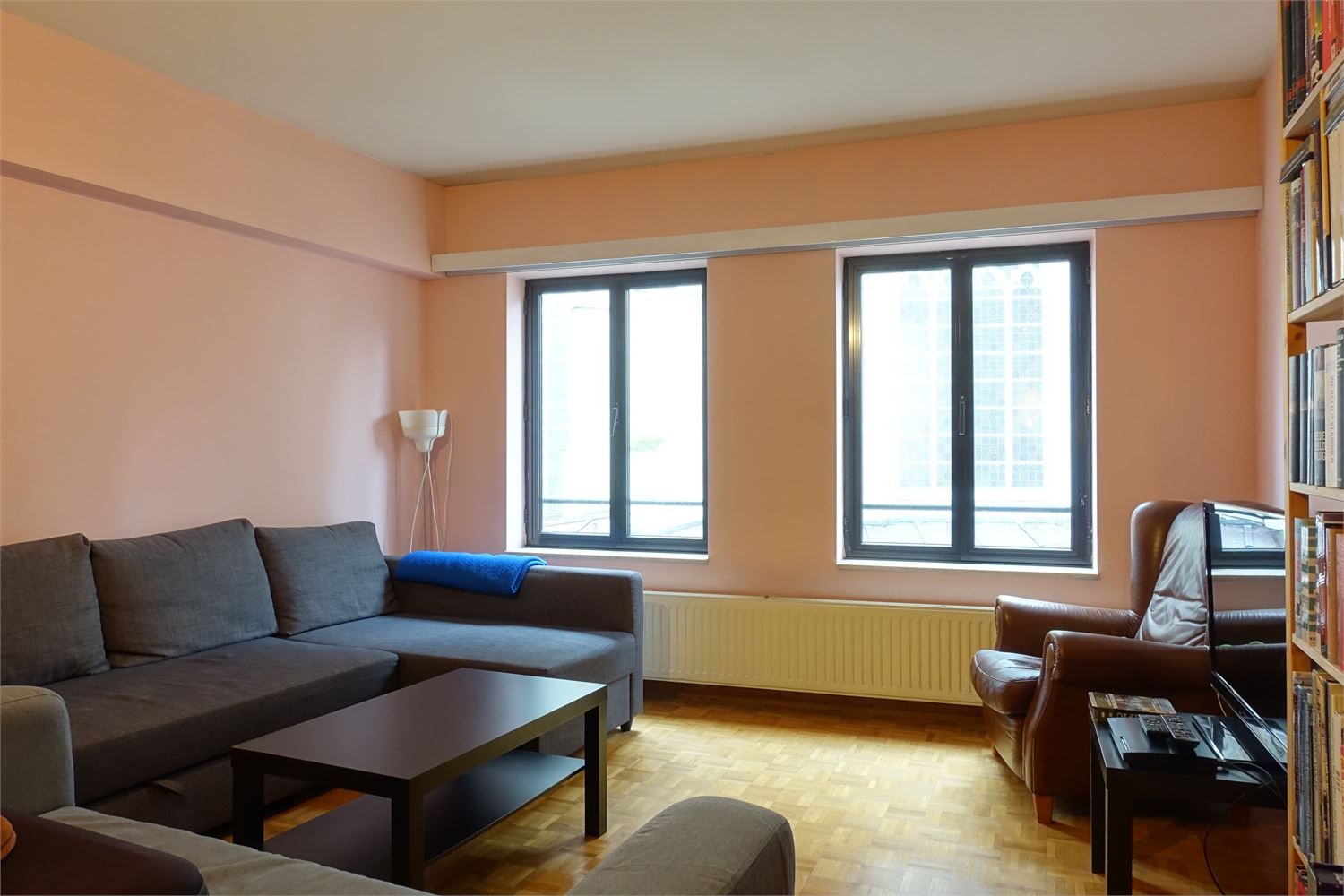 Appartement in centrum Halle met terras en lift. foto 3