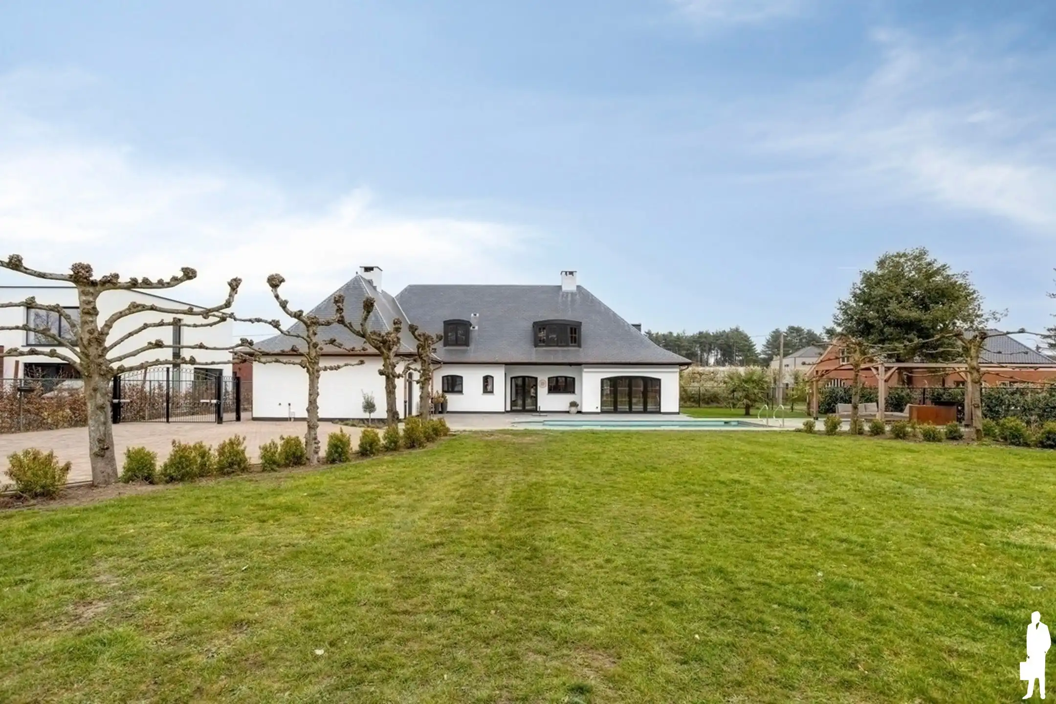 Uitzonderlijk ruime charmante villa op 2451m² foto 26