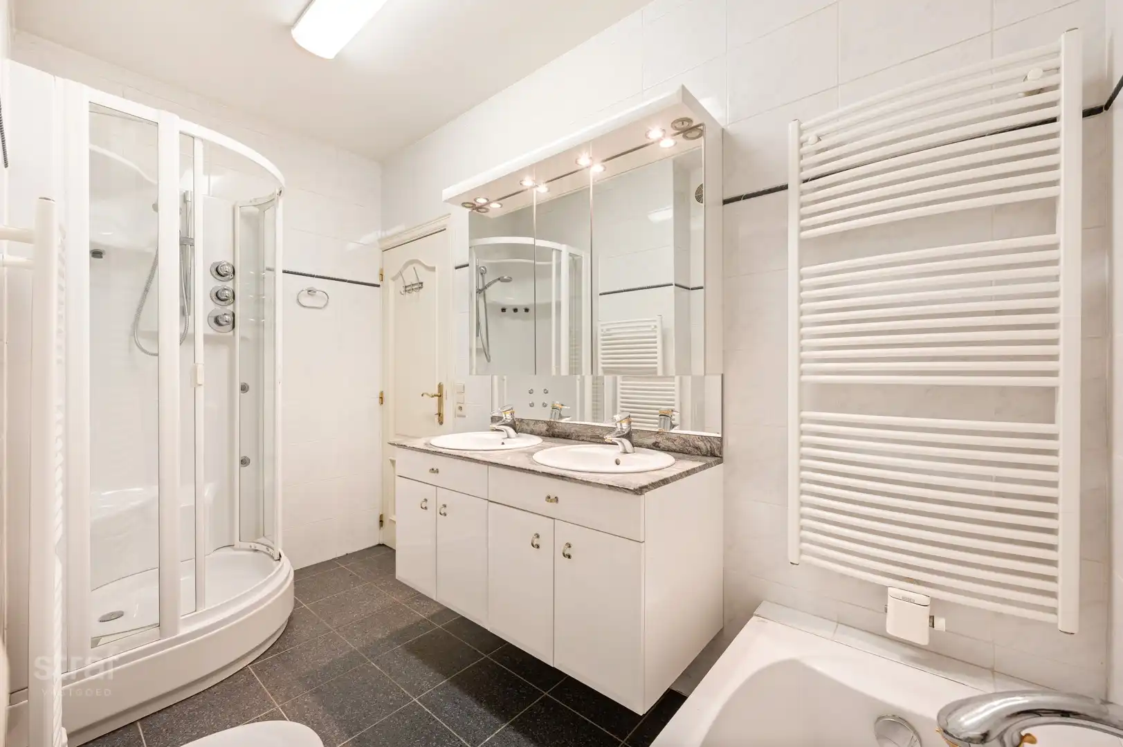 3 slaapkamerappartement met 2 terrassen op Linkeroever foto 9