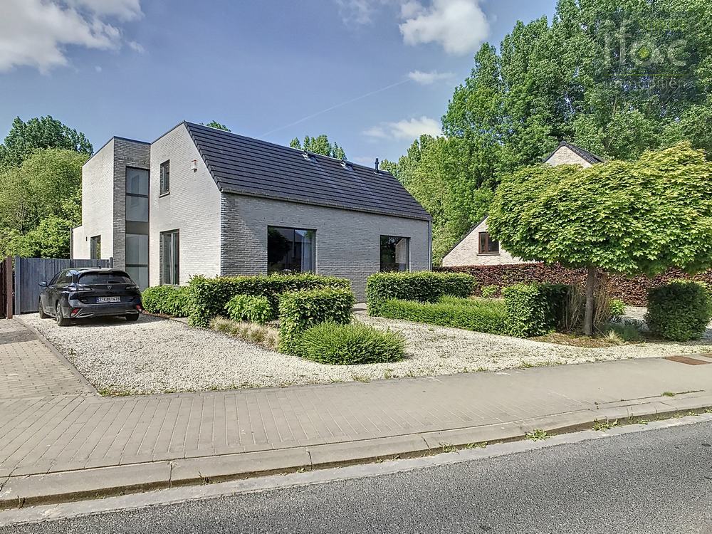 Villa te huur foto {{pictureIndex}}