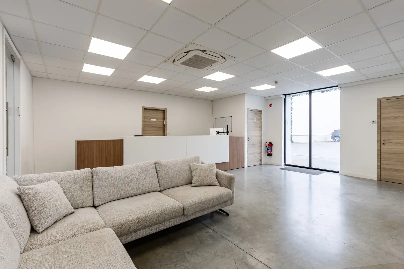 MODERNE KMO-UNIT VAN 512 m² MET KANTOOR – TOPLIGGING TE WILRIJK foto 7