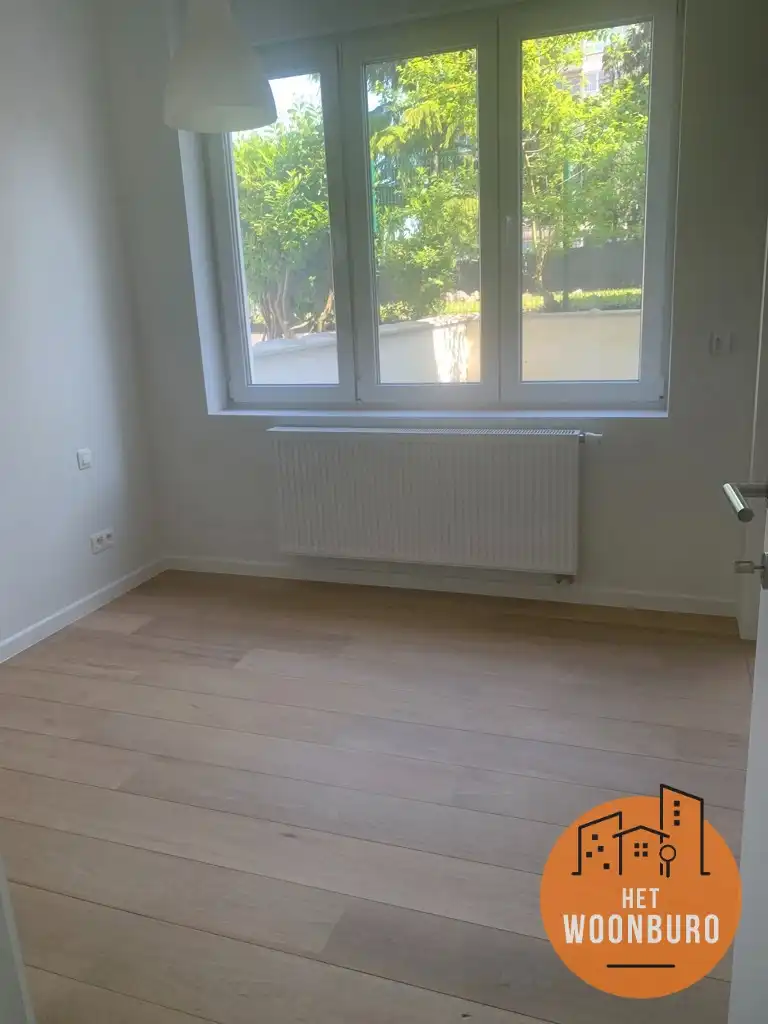 Gelijkvloers appartement (rechts) foto 9