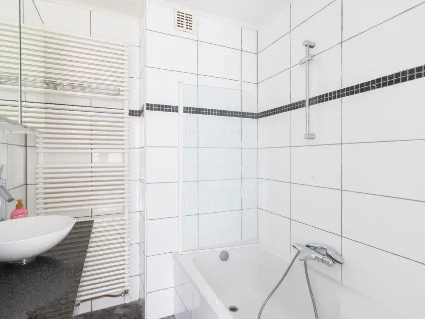 Twee slaapkamer appartement met terras! foto 10