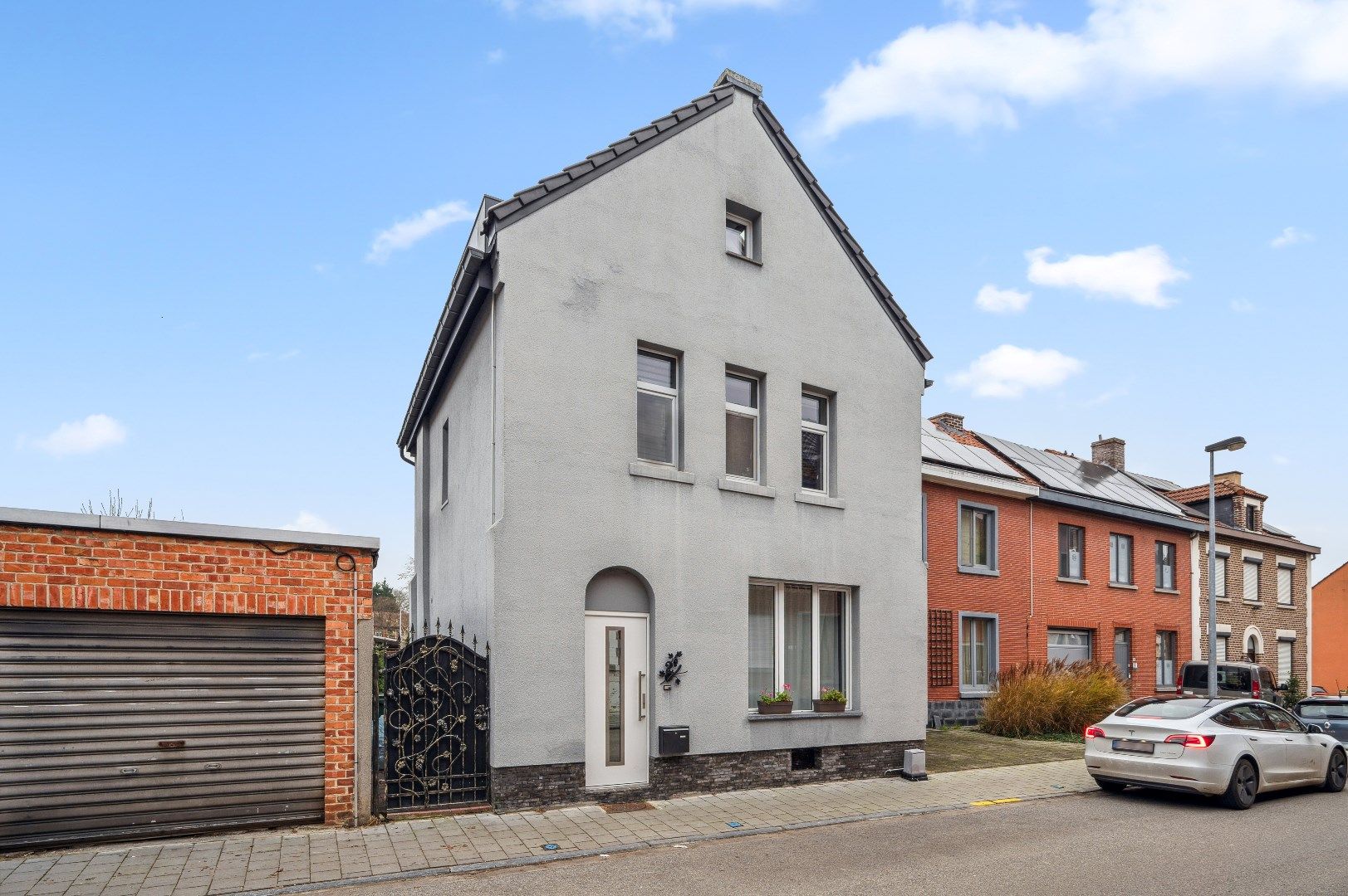 Recent gerenoveerde woning met 4 slpks en zonnepanelen in Tienen foto 2