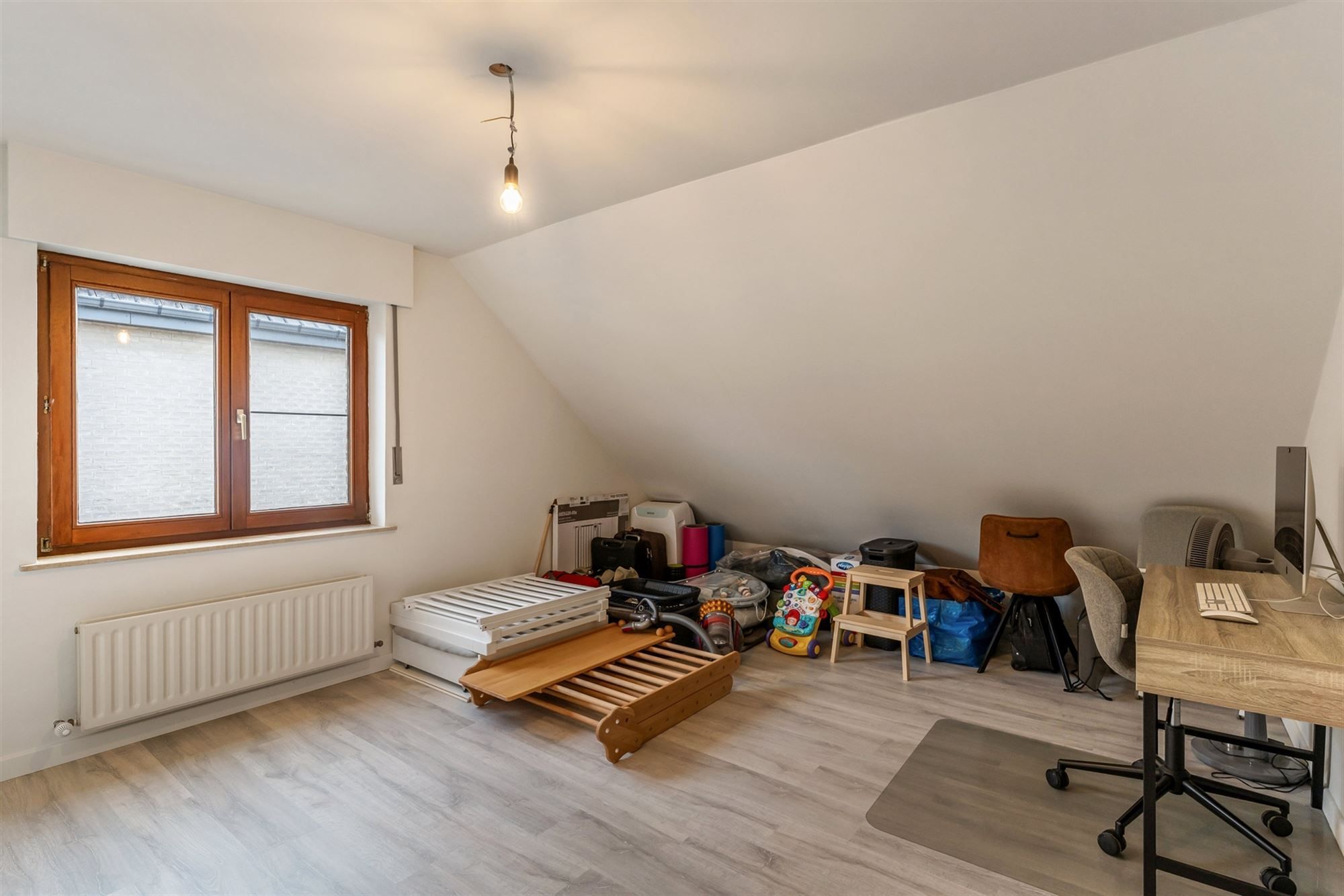 MOOI GERENOVEERDE WONING MET 4 SLAAPKAMERS OP RUSTIGE LIGGING VLAKBIJ KOERSEL CENTRUM foto 19