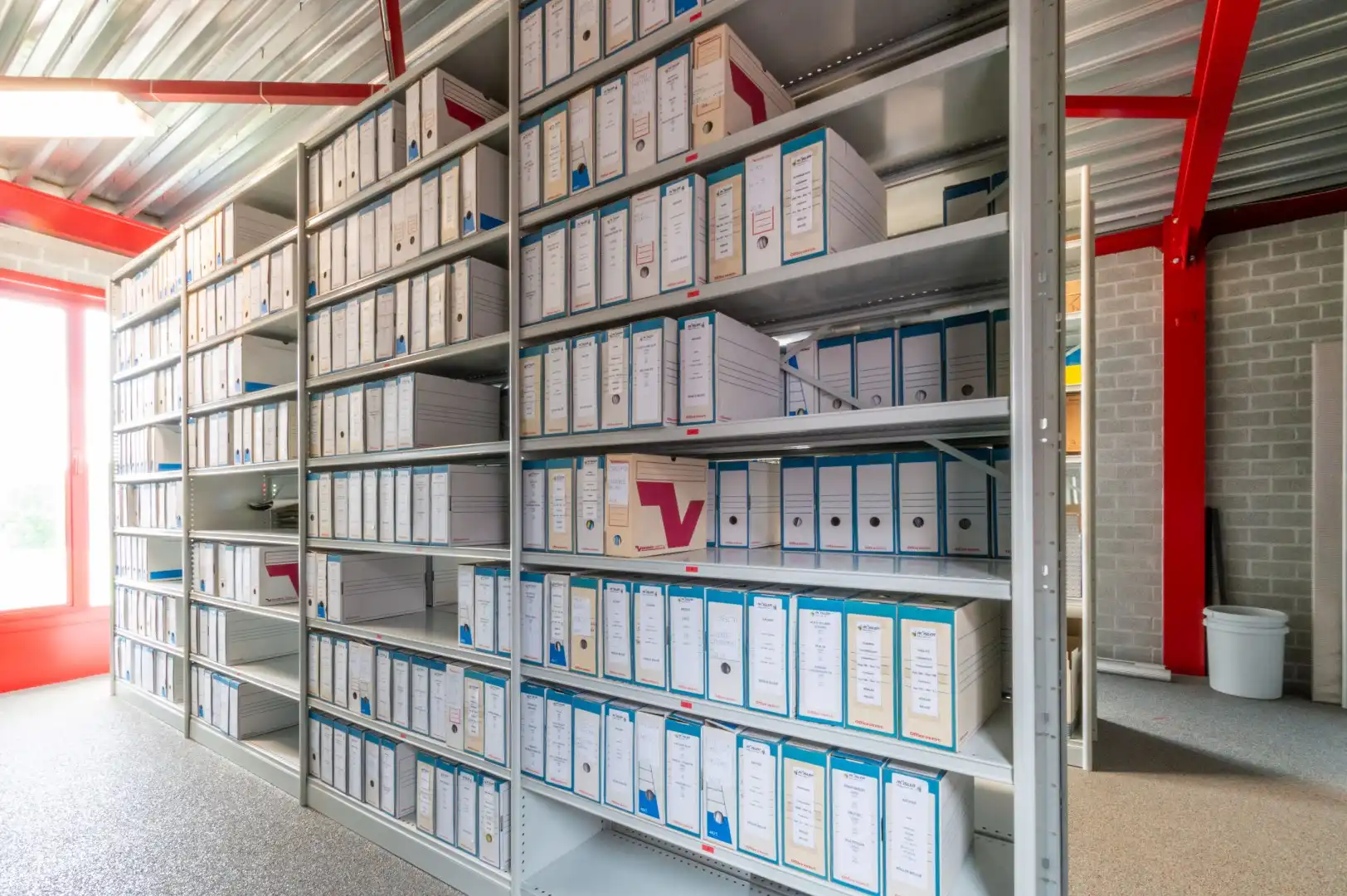 RUIM & COMM TOP GELEGEN INDUSTRIEEL GEBOUW ! foto 20