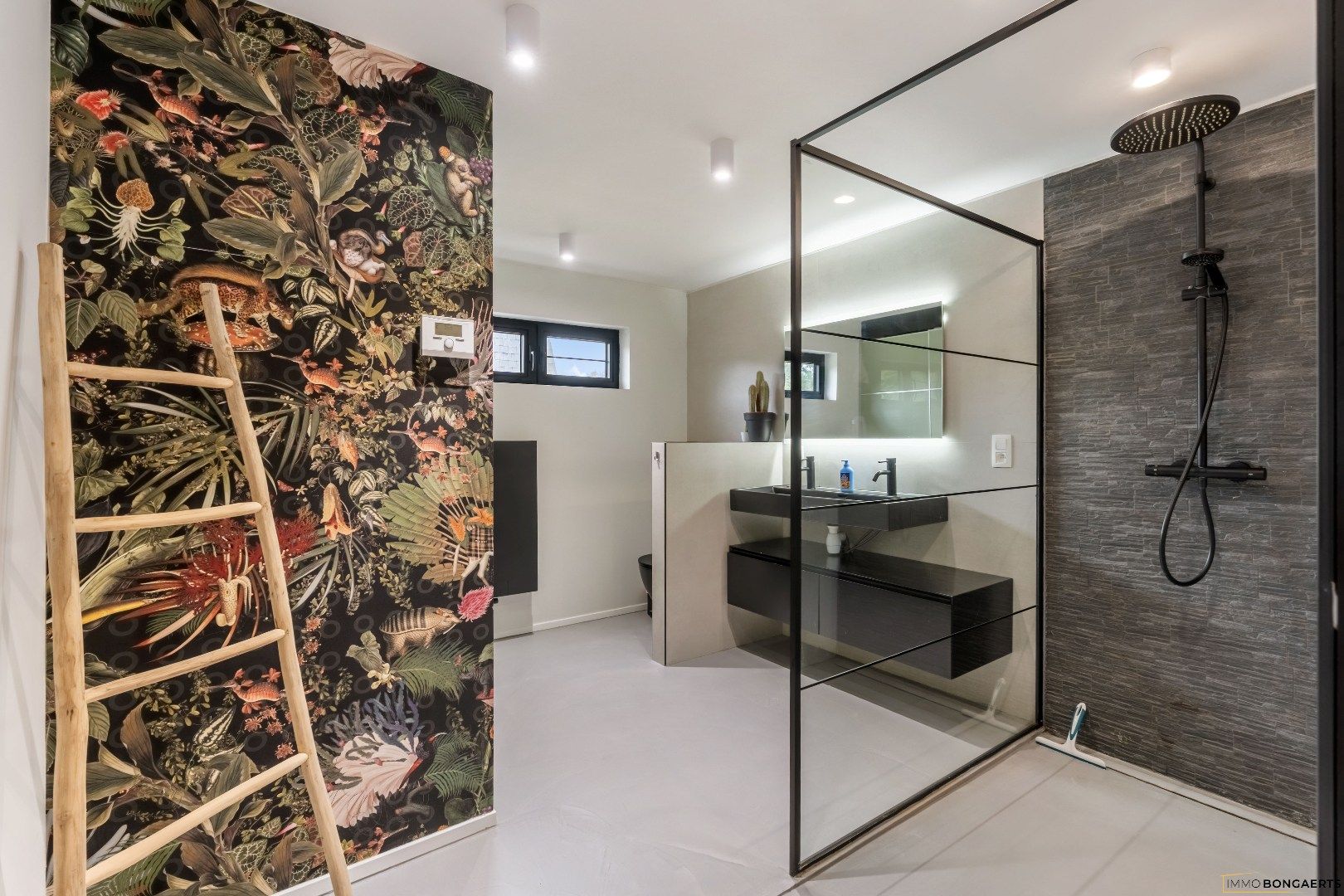 Ruime woning met 4 slaapkamers foto 25