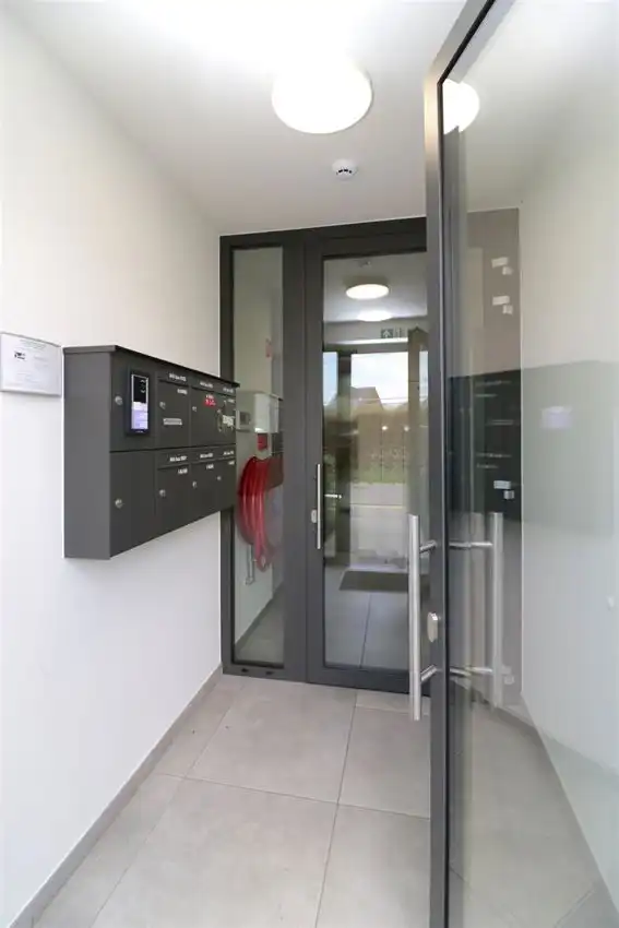 Gelijkvloers app., twee slaapkamers, autostaanplaats nabij centrum foto 29