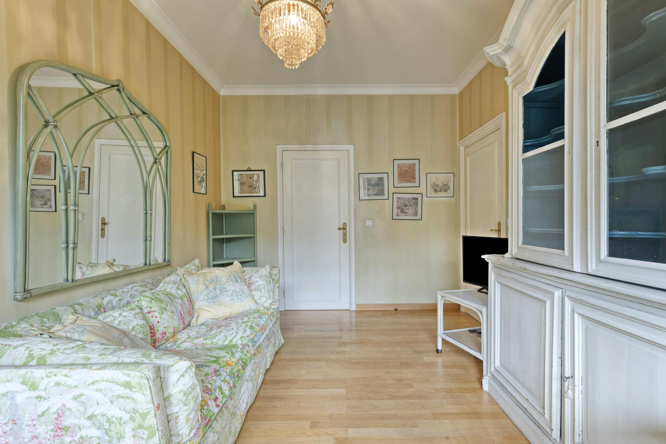 Appartement met twee slaapkamers en terras te koop in Antwerpen foto 8