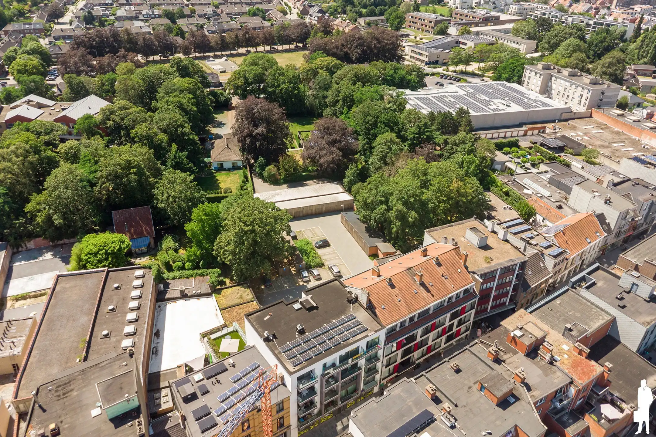 Gerenoveerd 1-slpkappartement met terras in hartje Beveren foto 10