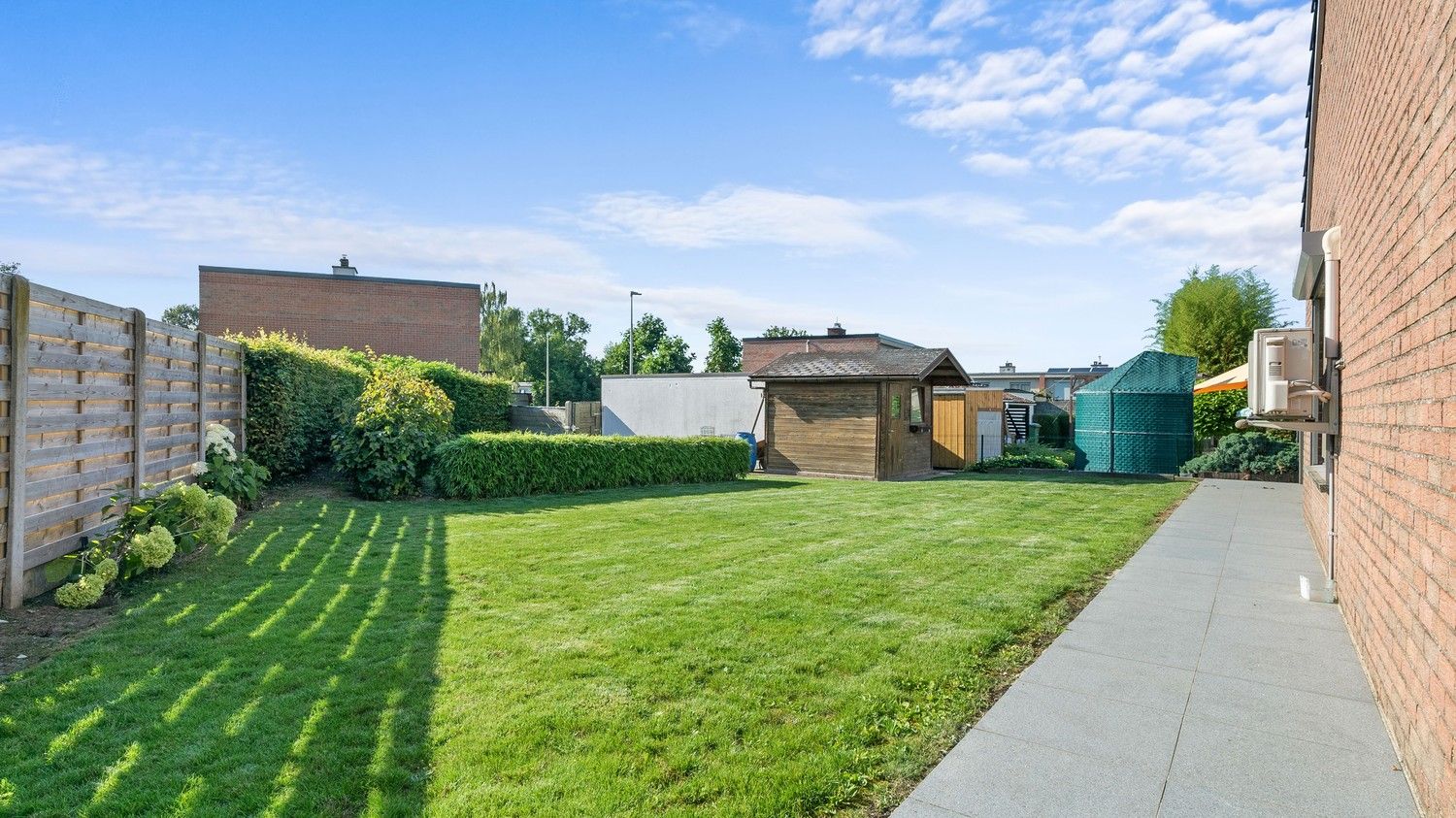 Mooie gelijkvloerse woning met 3 slaapkamers, garage en tuin foto 32