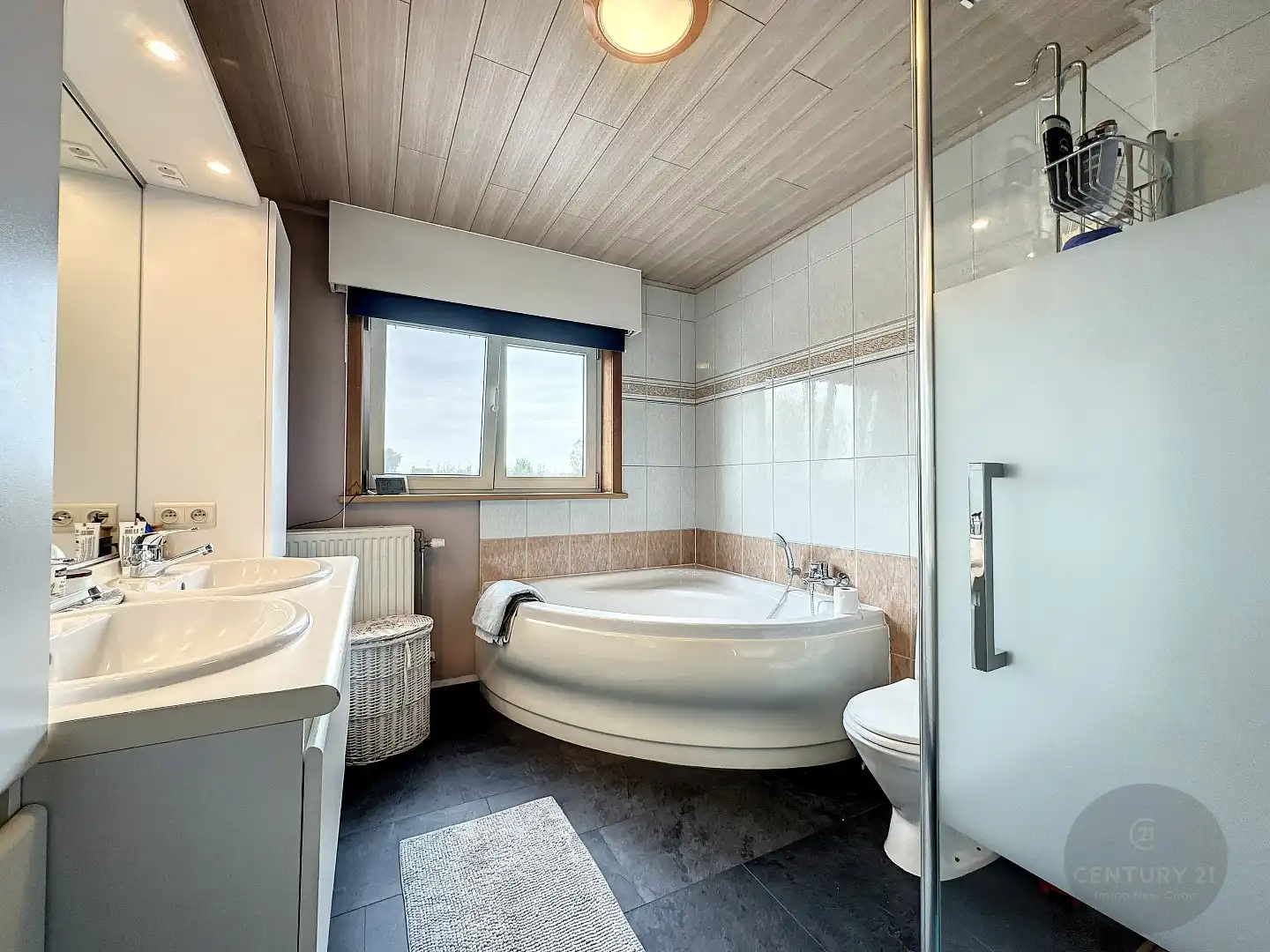 RUIME en LICHTRIJKE woning!! foto 10