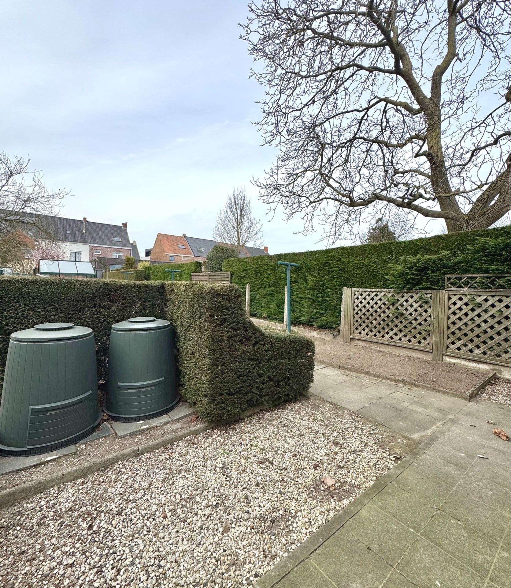 RUIME WONING MET MAGAZIJN EN UITWEG op 493 m² foto 33