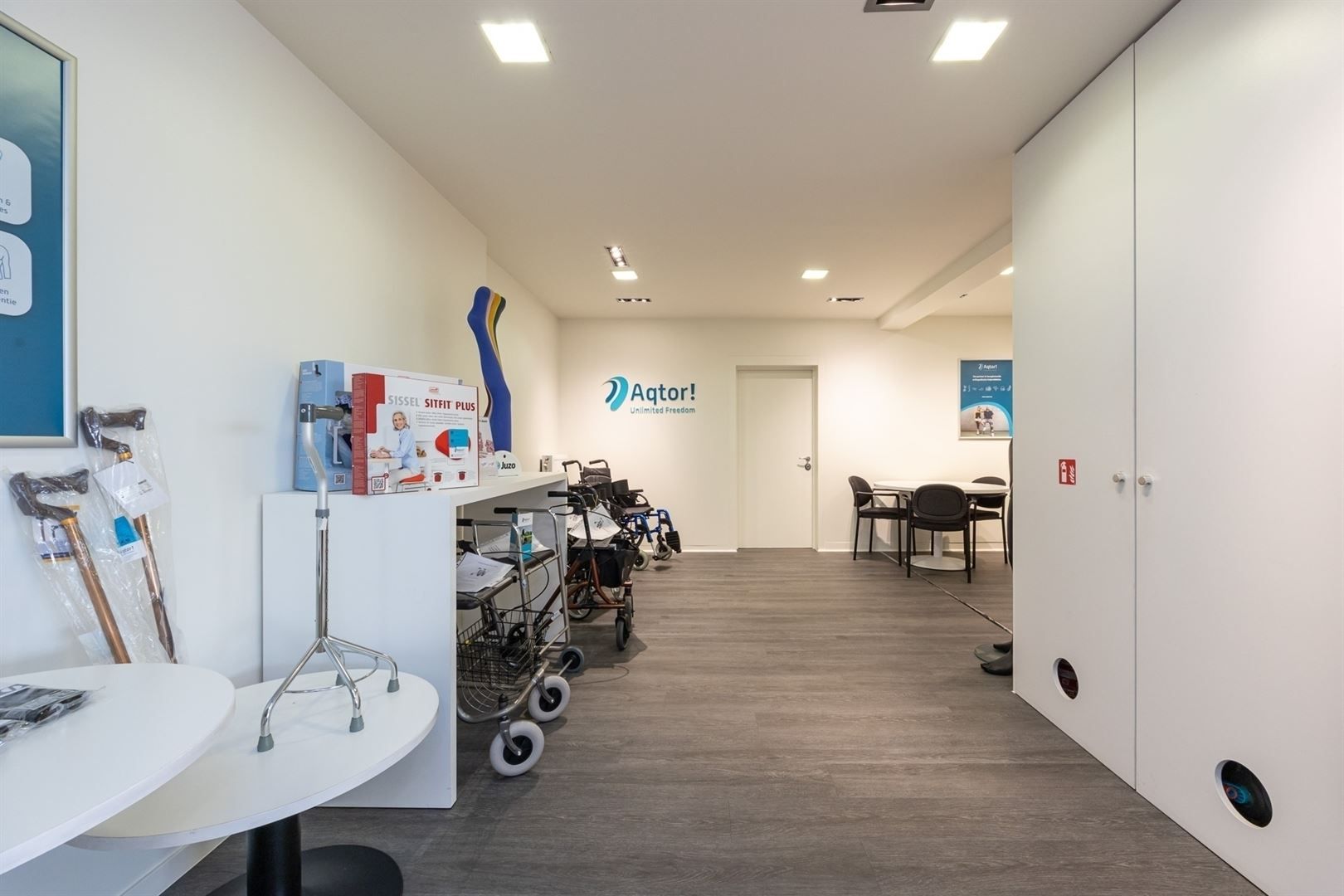 Uitstekend gelegen winkelpand met twee toegangen foto 5