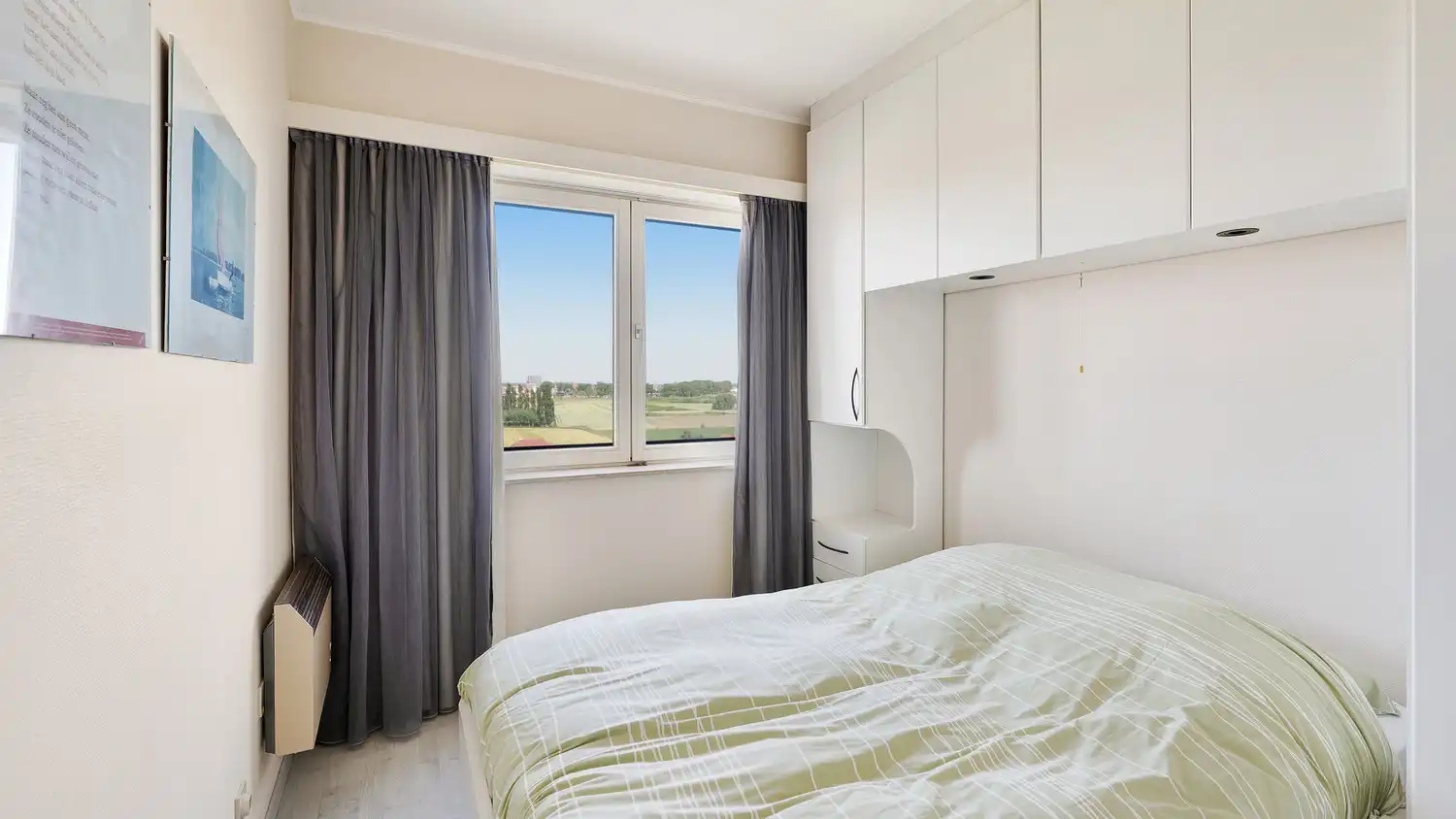 Zongericht ruim 2-slaapkamer appartement met prachtige zichten foto 10