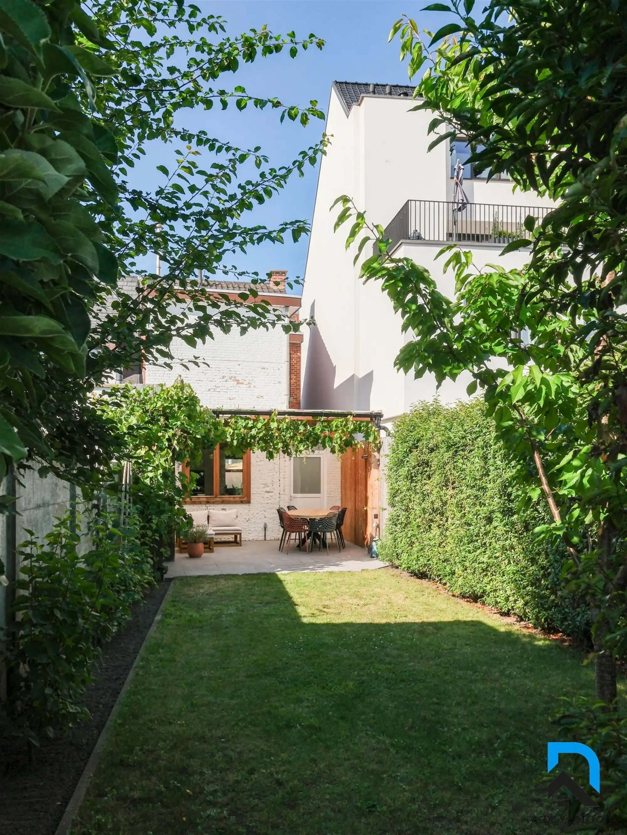 Gerenoveerde woning met tuin op toplocatie in Hasselt foto 29