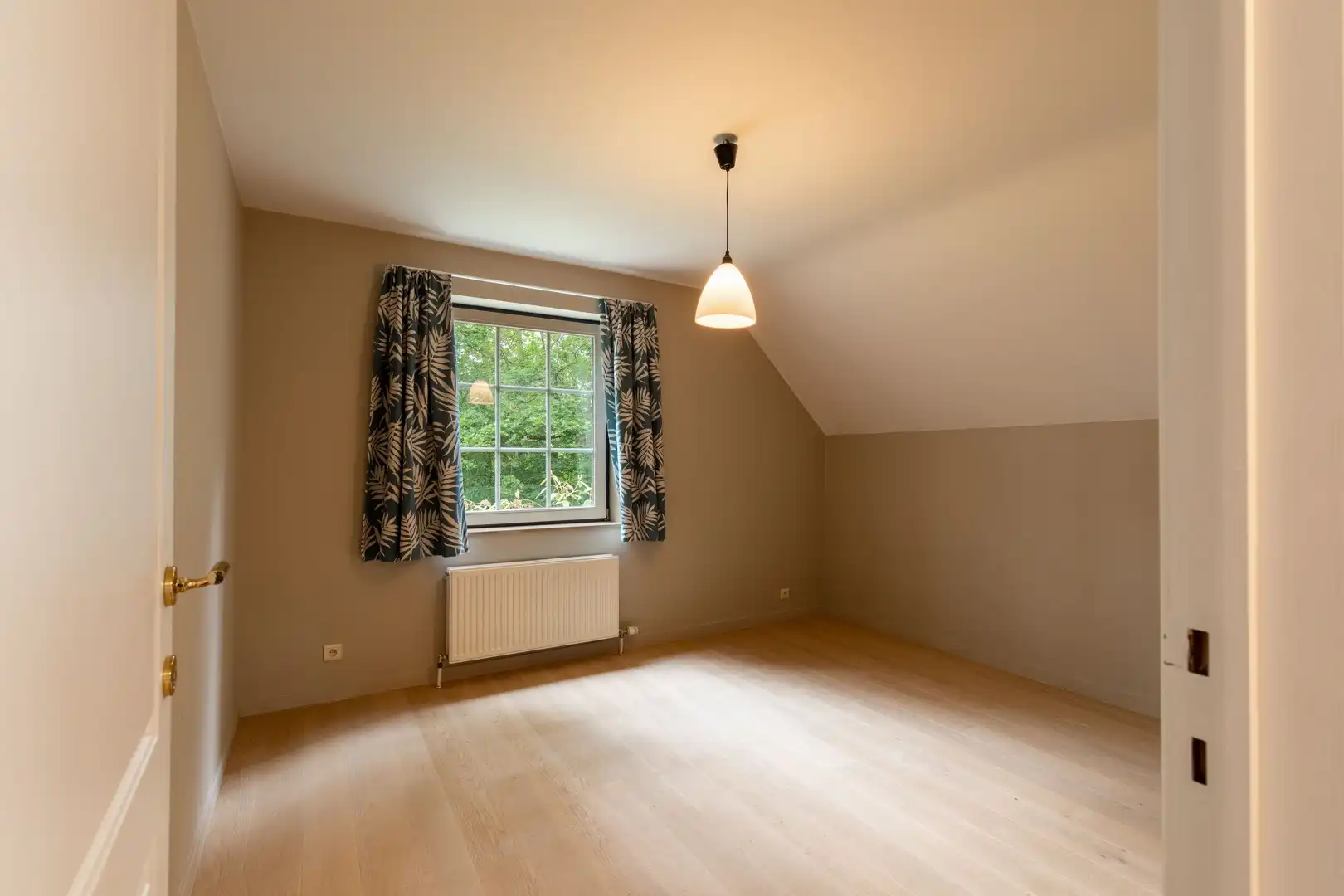 Woning met vier slaapkamers op de groene Heikantberg foto 14