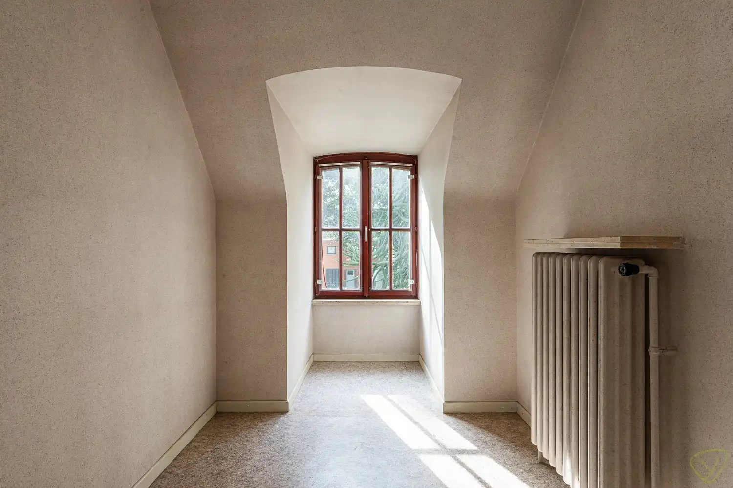 Vrijstaande villa op een uitzonderlijk groot perceel met bosgrond in Lembeke foto 20