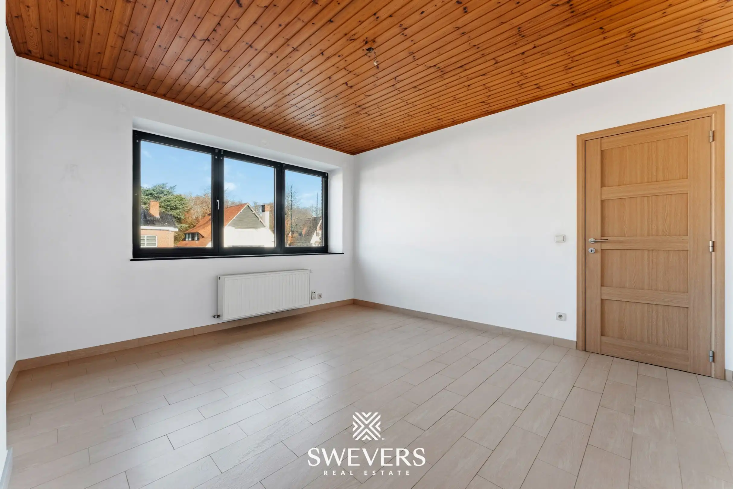 Verrassend ruime gezinswoning: 4 slaapkamers, garage, kelder & zolder foto 14