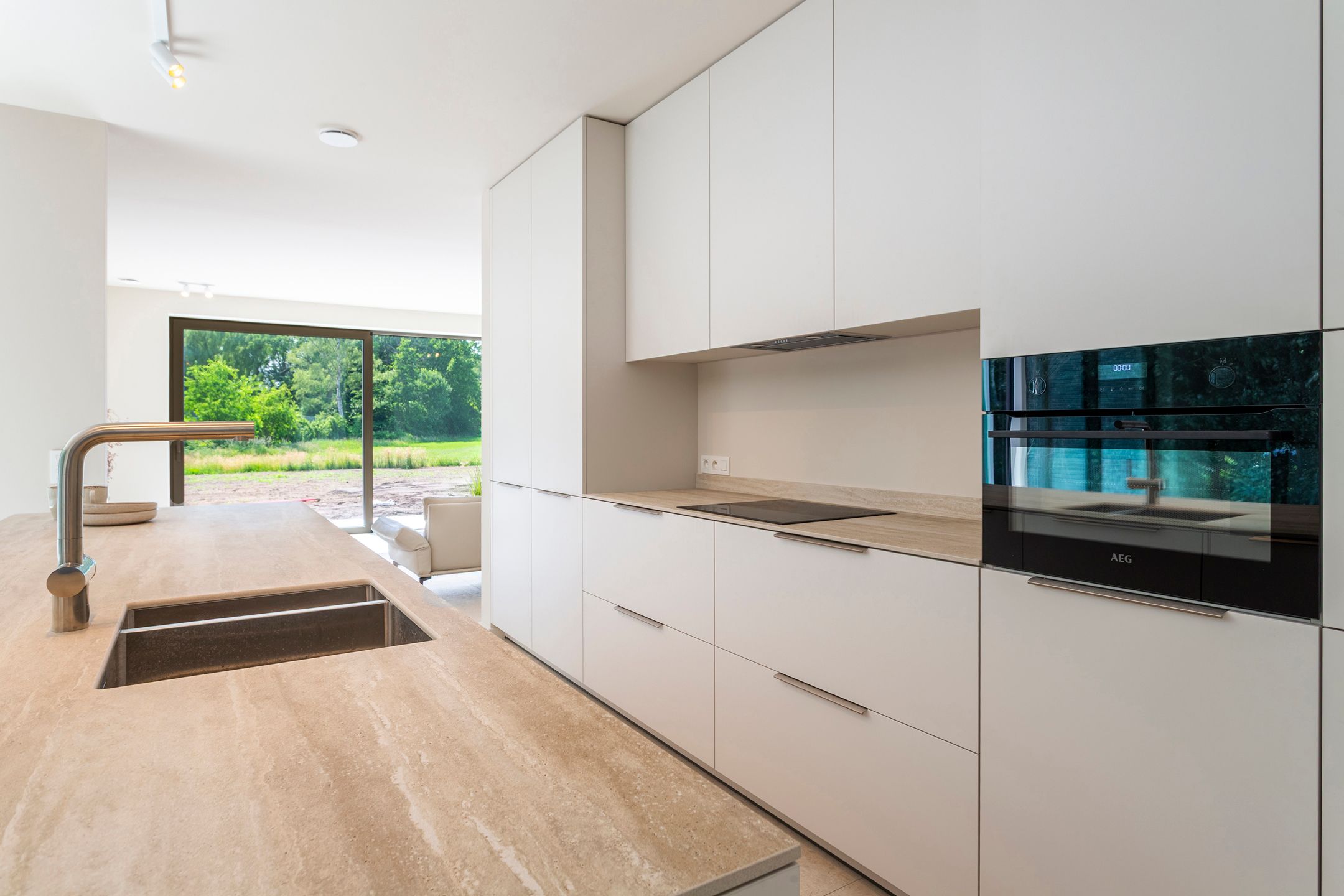 luxueuze nieuwbouwvilla met 3 slpks, garage en riante tuin foto 8