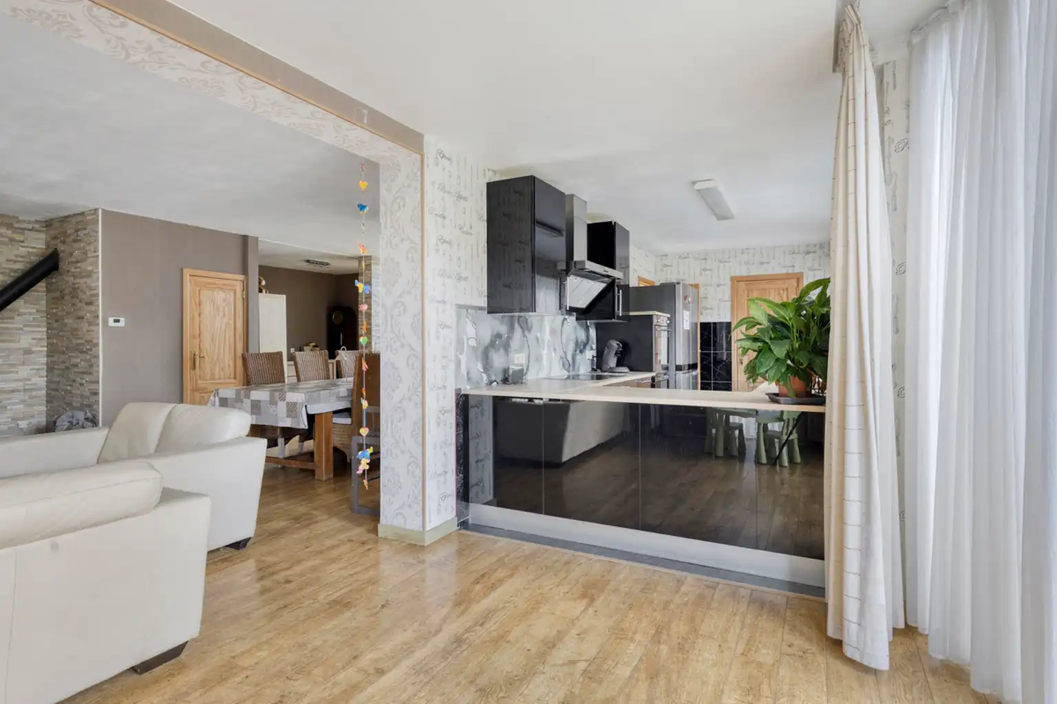 Innstapklare driegevelwoning  in verkeersluwe omgeving foto 10