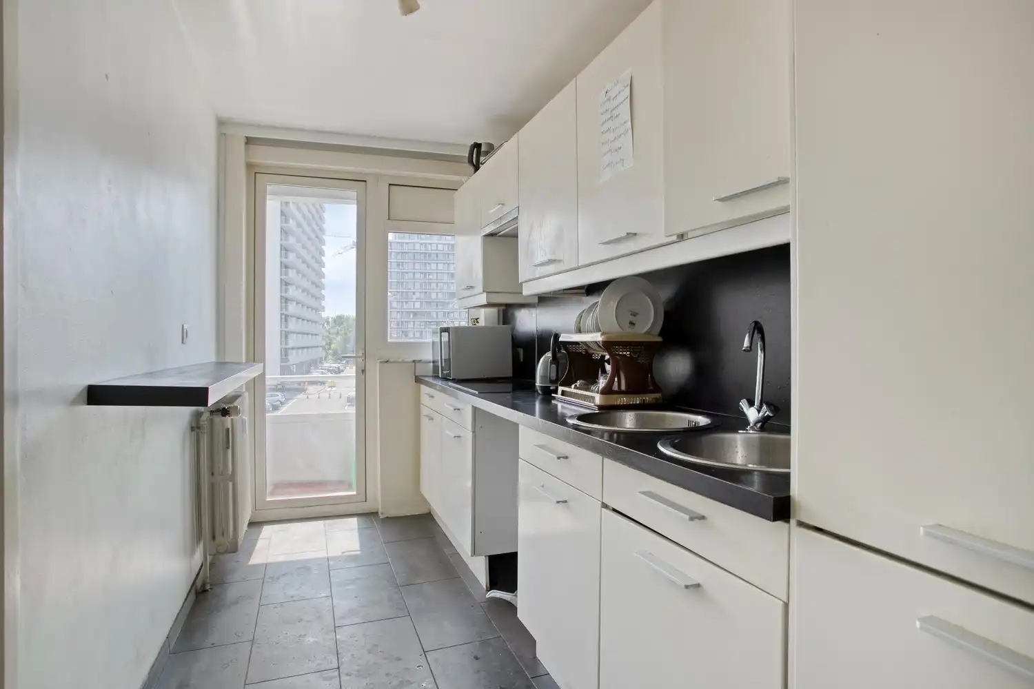 Licht en ruim twee slaapkamer appartement met gunstig energielabel foto 4