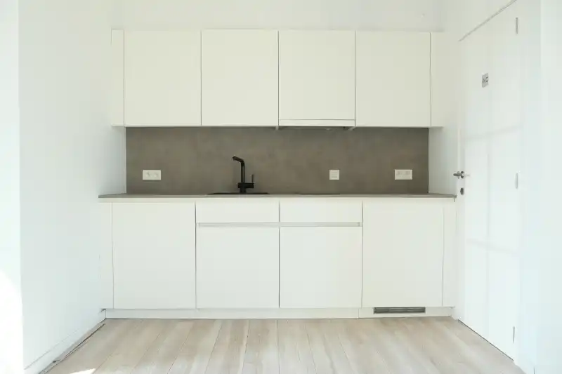 Karaktervol kantoor/praktijkruimte van 132 m² te huur in Waregem foto 10