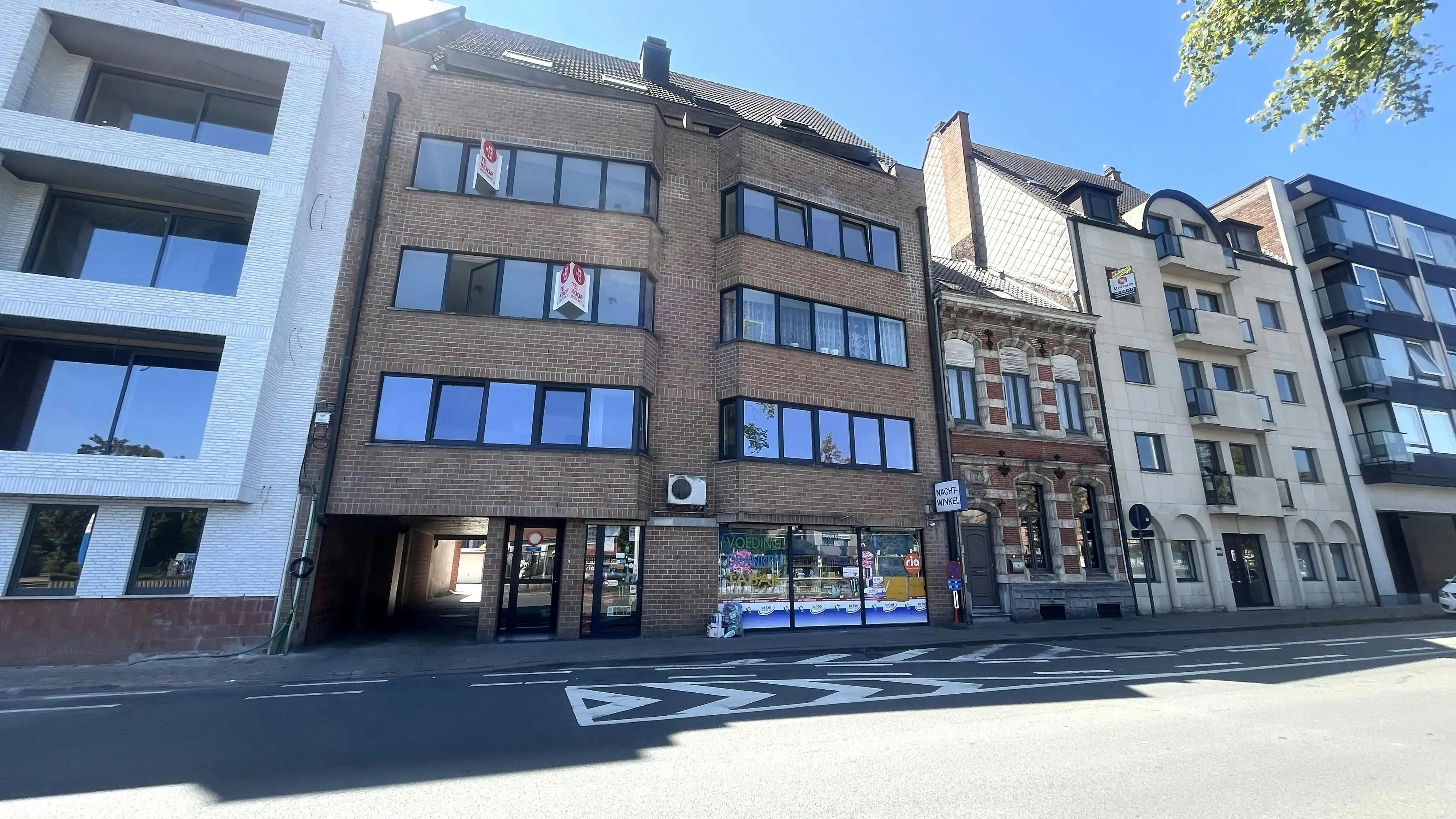 Dakappertement met 1 slaapkamer te koop aan station Eeklo foto 2