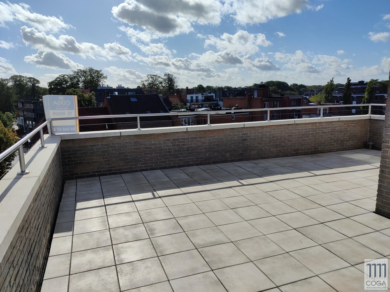 Duplex appartement met zonneterras van 72m² in het hart van Brasschaat foto 17