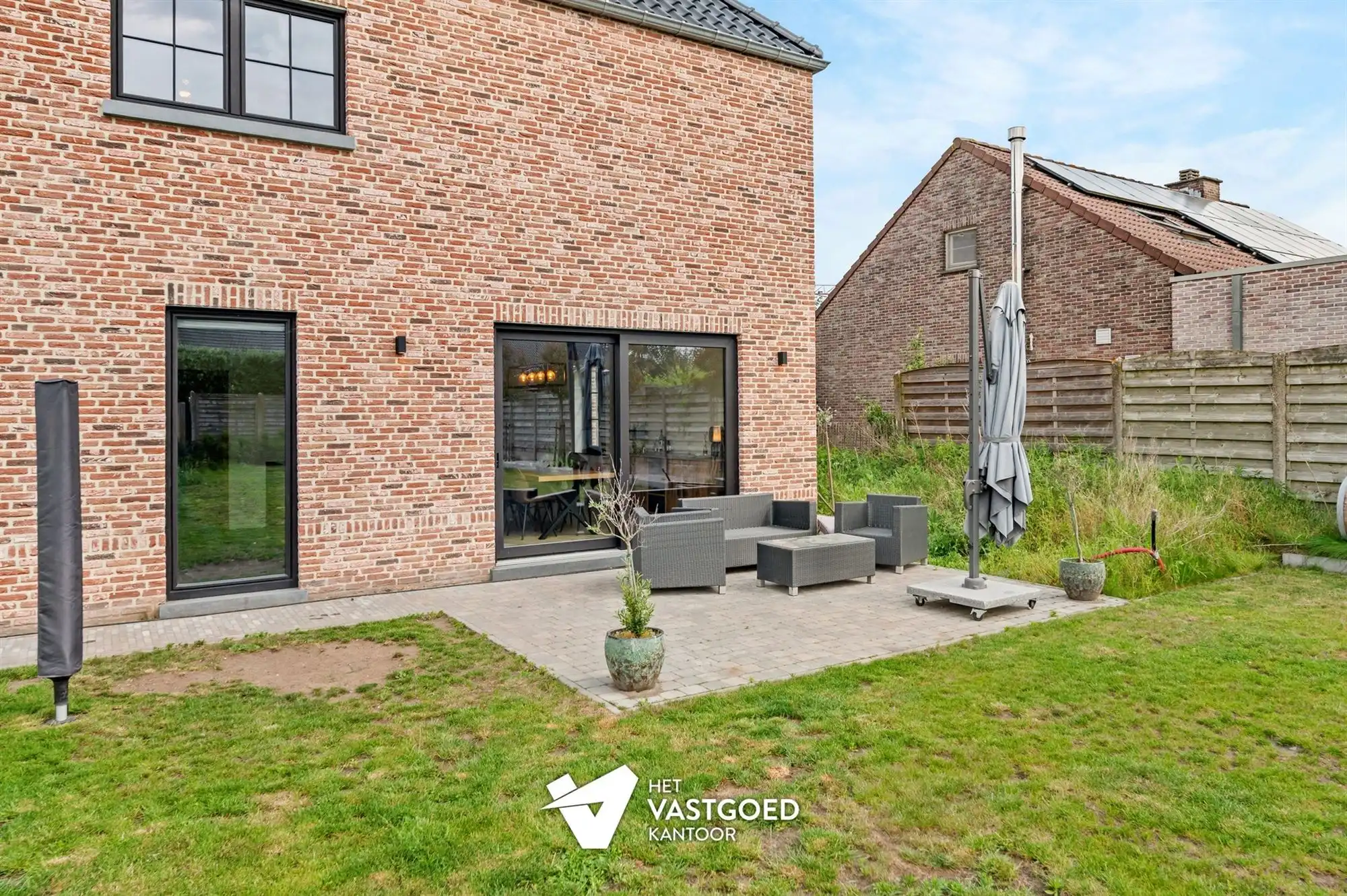 ZEER RUIME RECENTE WONING (266M²) MET LEUKE TUIN TE WIJCHMAAL foto 28
