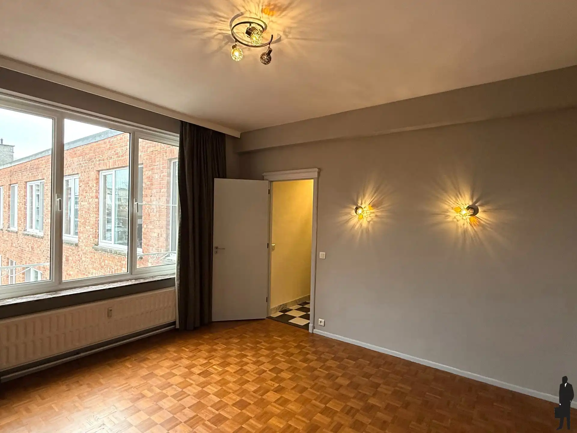 Zeer licht appartement op een absolute toplocatie. foto 6