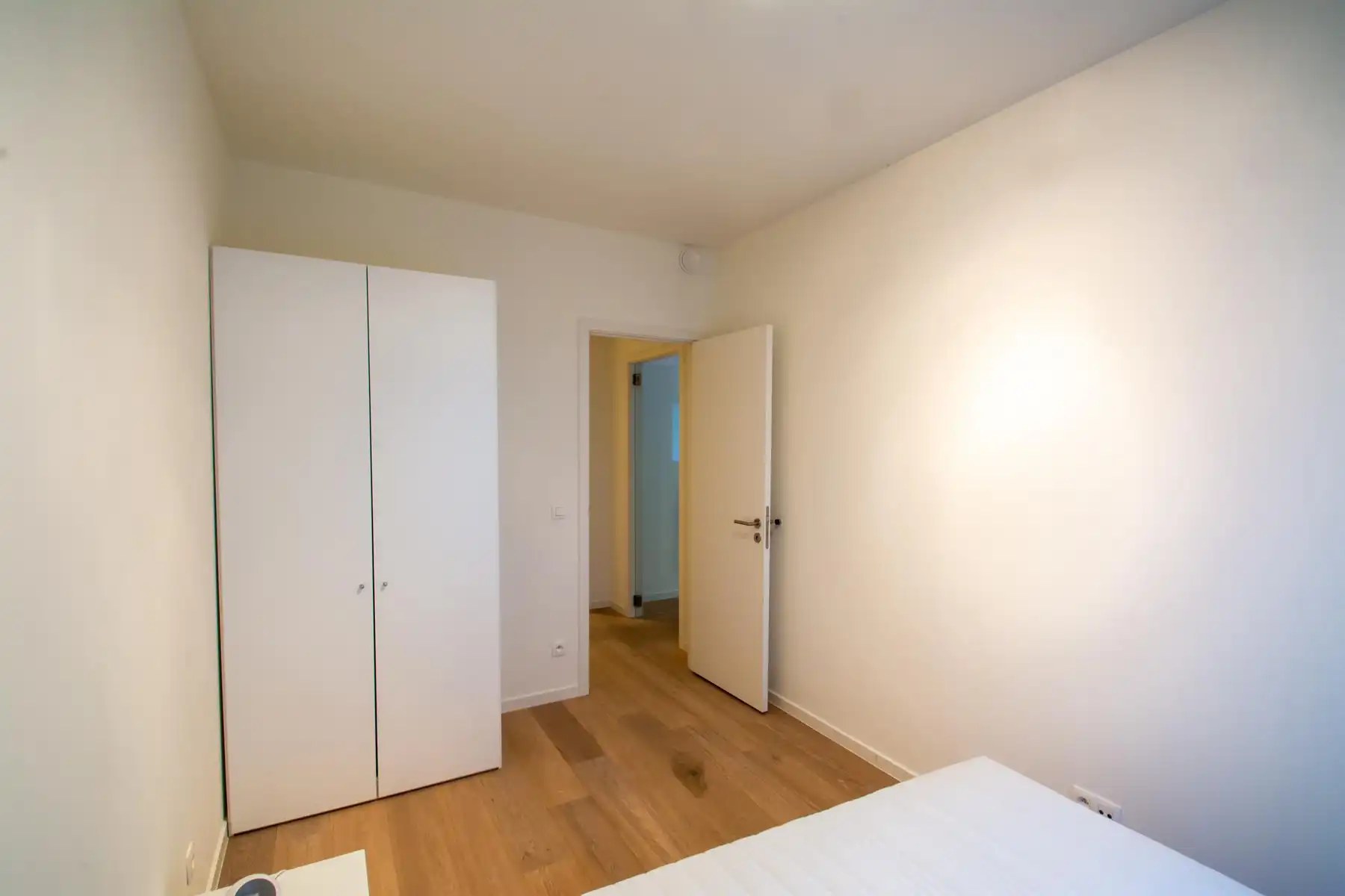 PRACHTIG 2 slpk appartement met TUIN (NAVO) foto 12