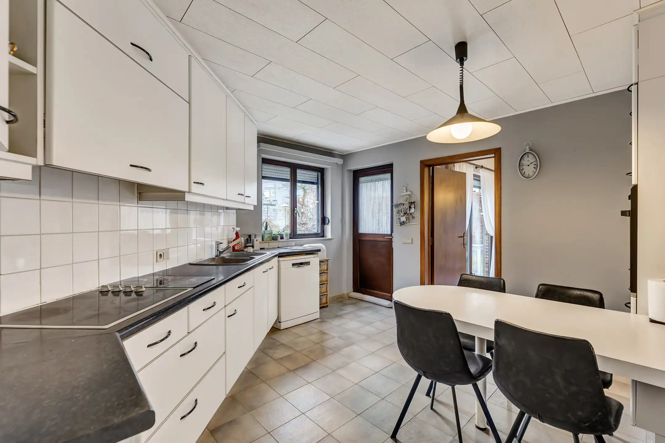 Instapklare HOB met 3 slaapkamers, garage en zonnige tuin foto 8