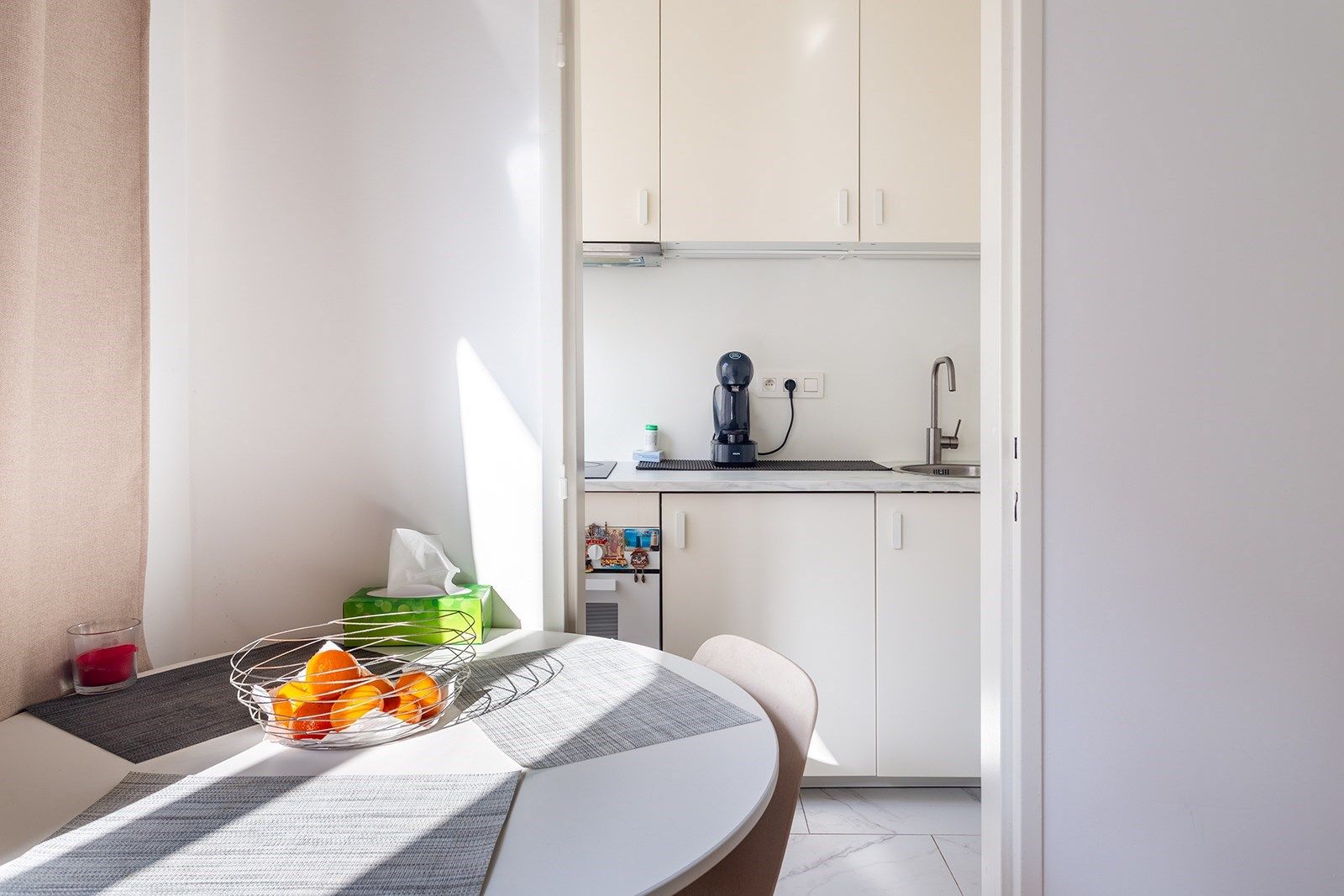 2 gerenoveerde studio's op top locatie foto 10
