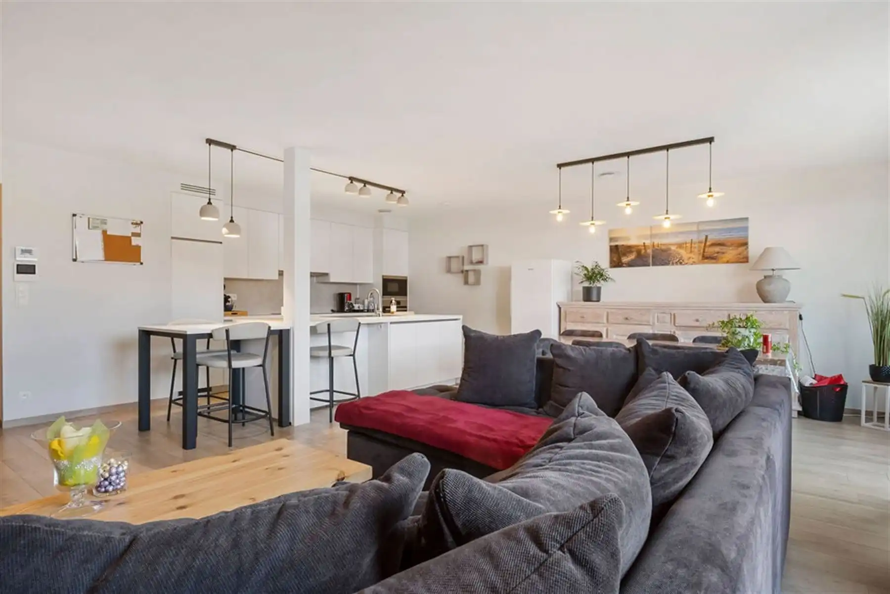 INSTAPKLAAR APPARTEMET MET DRIE SLAAPKAMERS foto 3