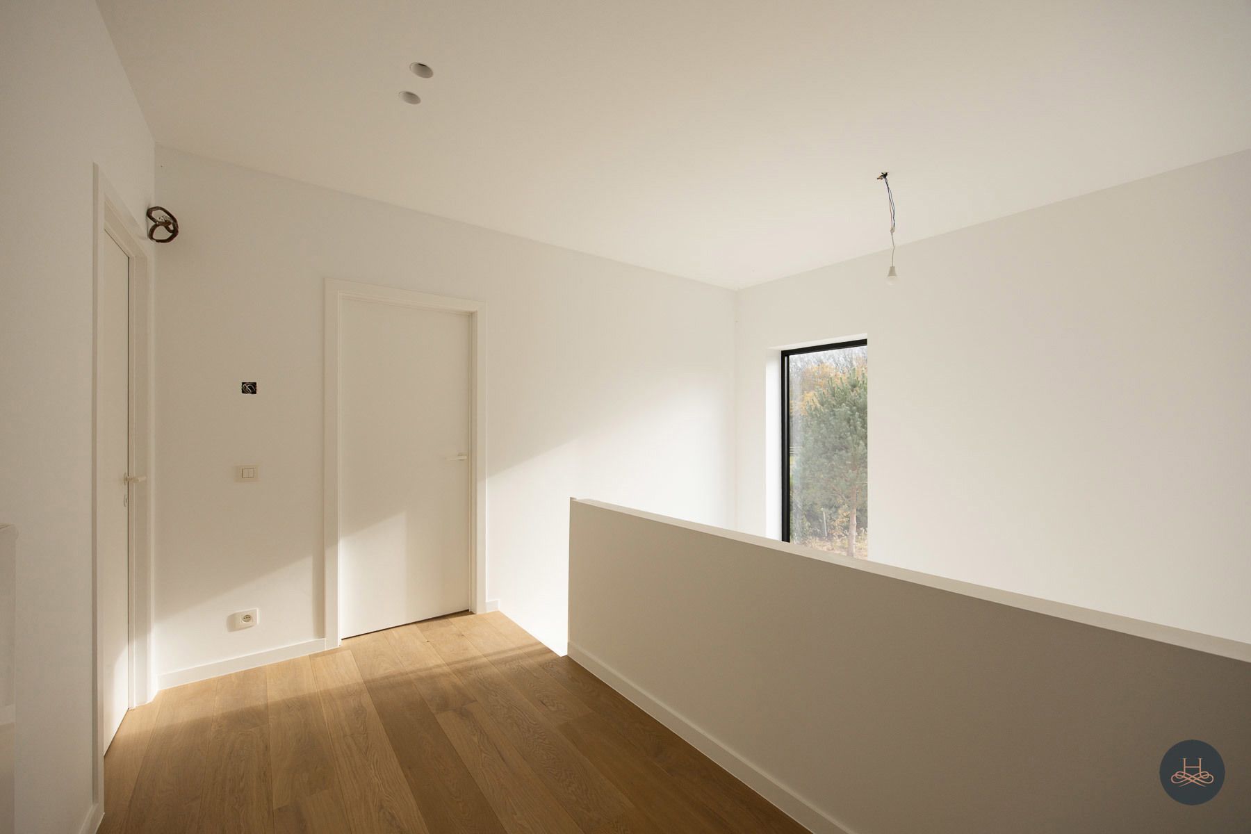 Prachtige villa omgeven door groen foto 12