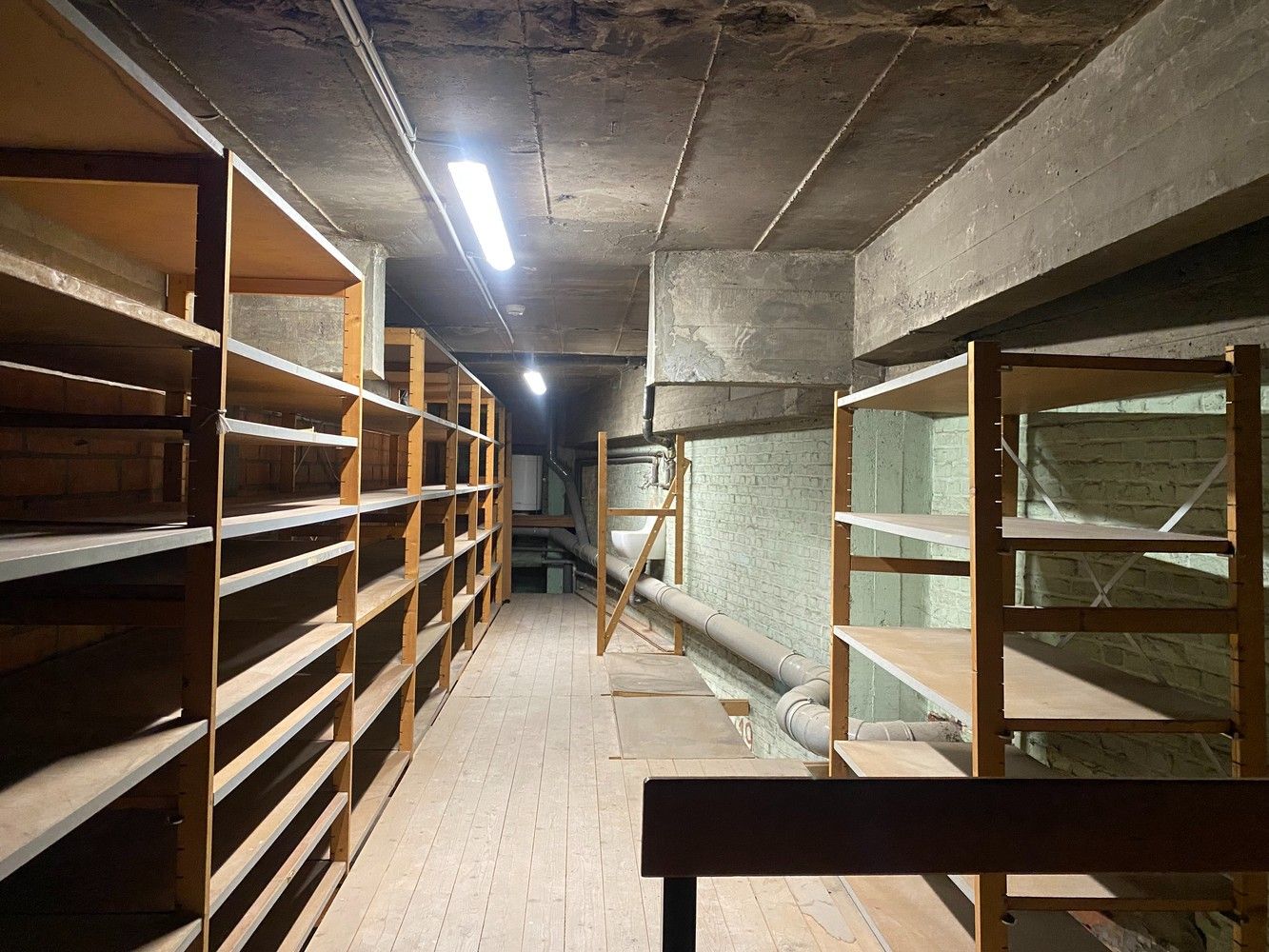 Magazijn met bureauruimte en autostaanplaats te koop op een toplocatie in centrum Lier foto 8
