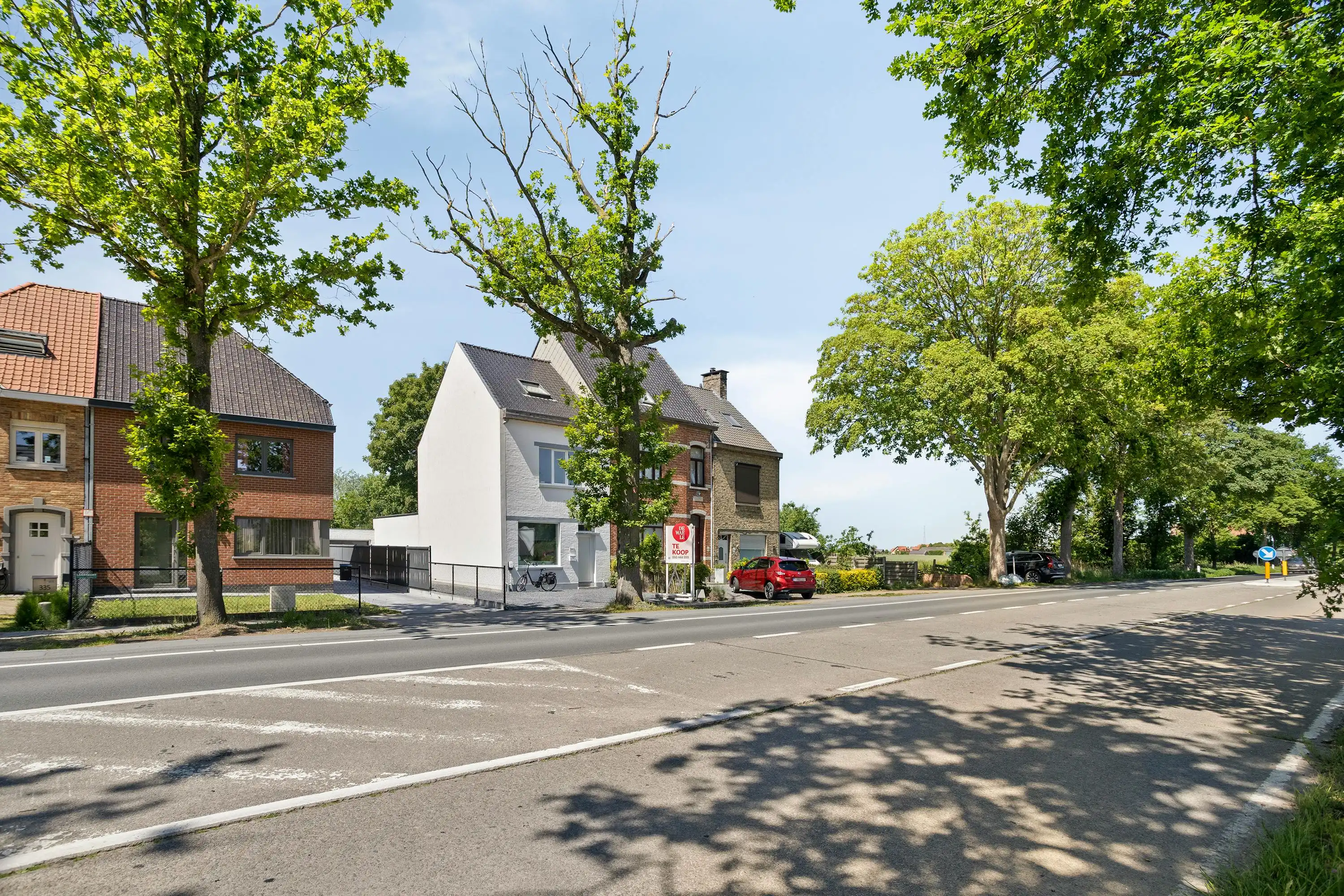 Instapklare halfopen woning te koop in Brugge met ruime tuin foto 16
